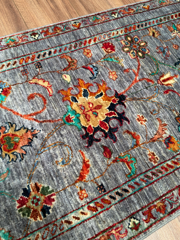 سجادة سلطاني بينبيرجيس رانر الأصلية المصنوعة يدويًا من الصوف الرمادي المصبوغ بصبغة الجذور 0.69 × 213 سم (1.47 متر مربع) - 3 × 7 قدم