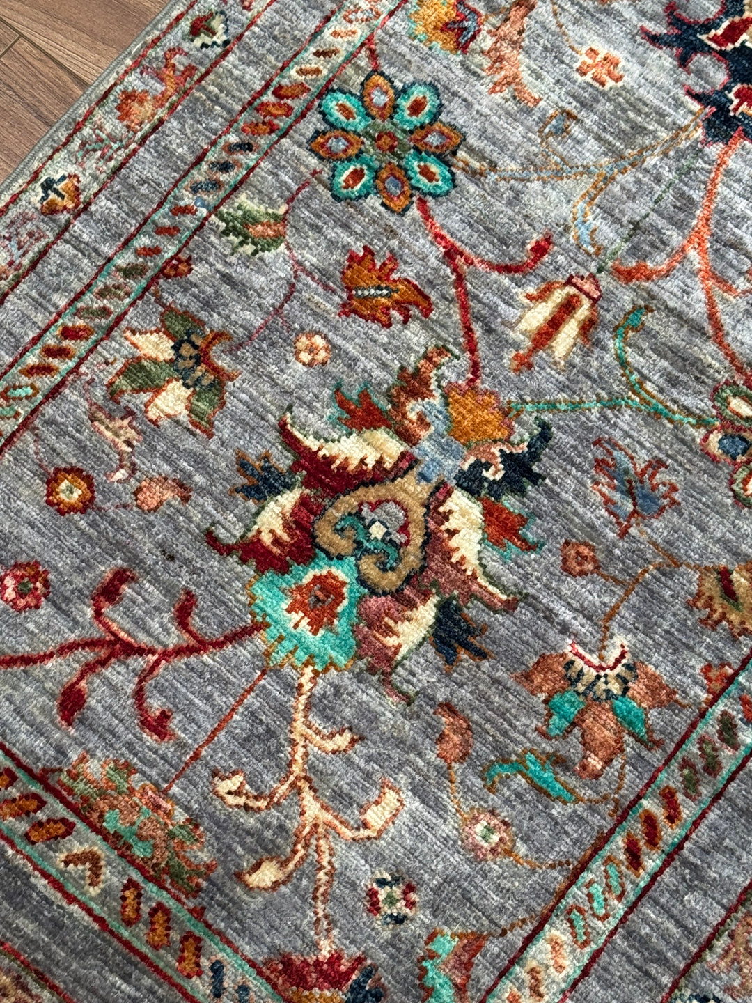 سجادة سلطاني بينبيرجيس رانر الأصلية المصنوعة يدويًا من الصوف الرمادي المصبوغ بصبغة الجذور 0.69 × 213 سم (1.47 متر مربع) - 3 × 7 قدم