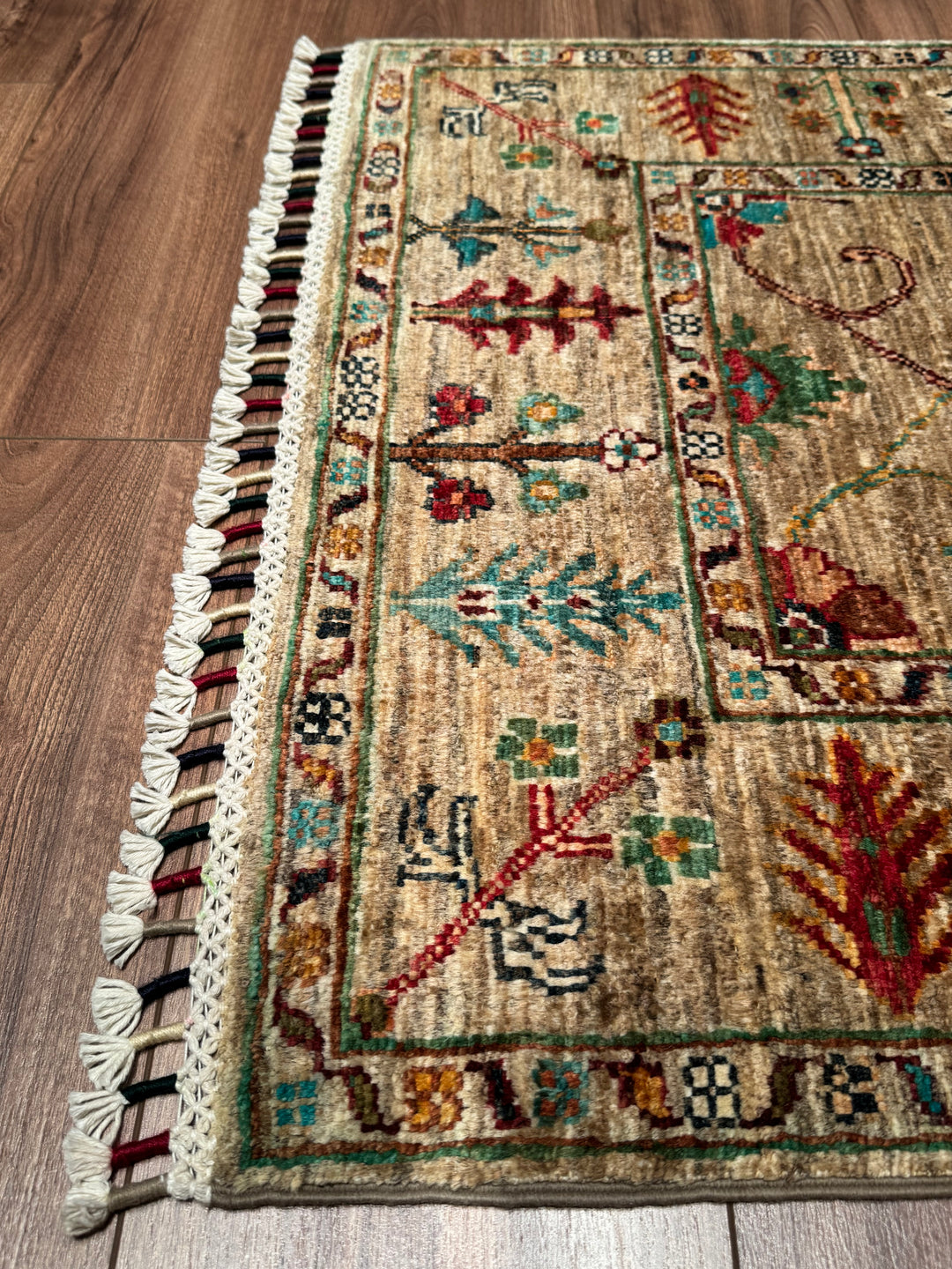 سجادة سلطاني بينبيرجيس رانر الأصلية المصنوعة يدويًا من الصوف بلون بيج مصبوغ بصبغة الجذور، 0.75 × 200، 1.50 متر مربع - 3 × 6 قدم