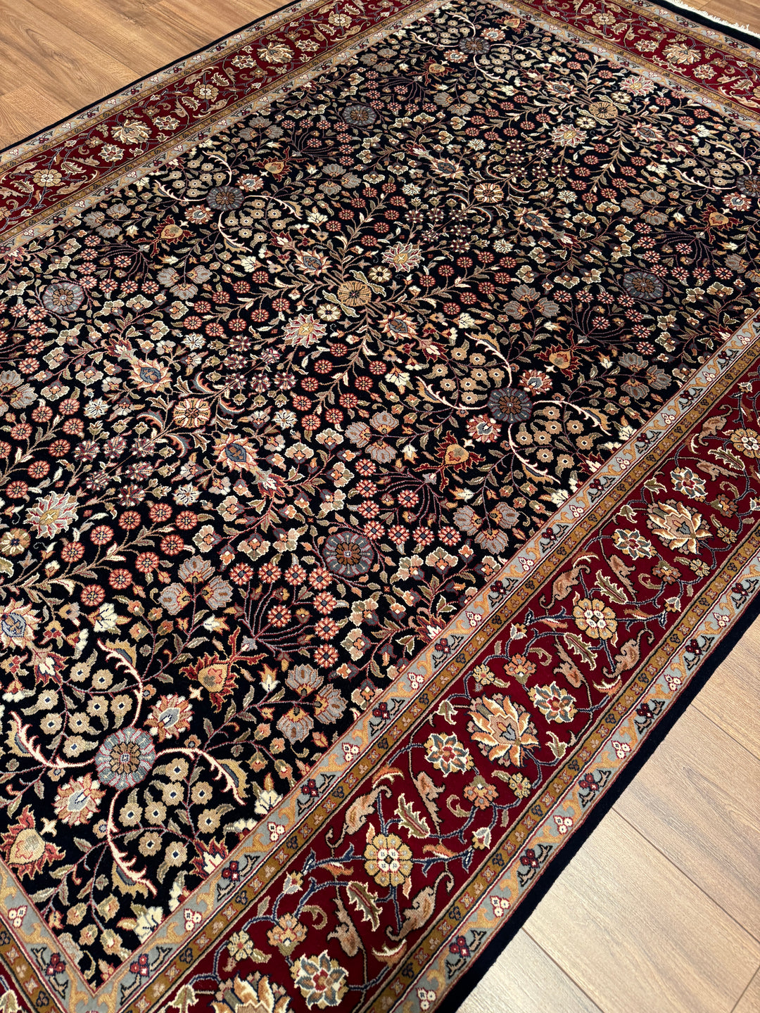 Hereke Yedi Dağın Çiçeği Orijinal El Dokuması Kırmızı Mavi Yün Halı 183x270 4.94 Metrekare - 6x9 ft