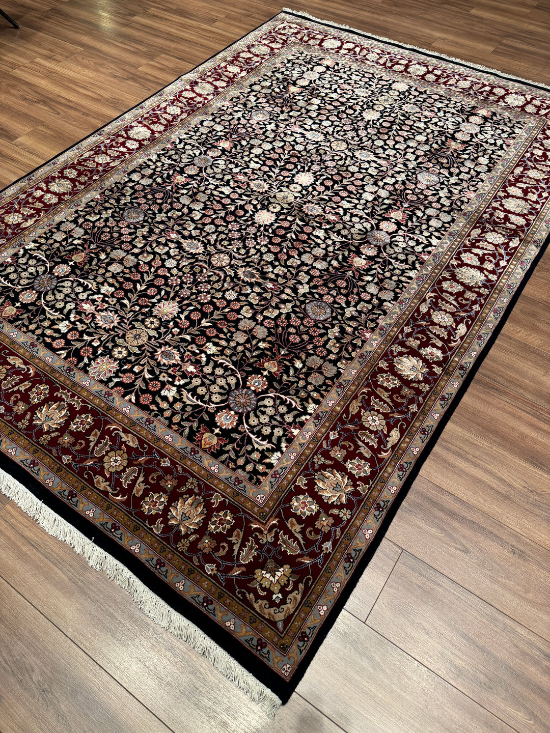 Hereke Yedi Dağın Çiçeği Orijinal El Dokuması Kırmızı Mavi Yün Halı 183x270 4.94 Metrekare - 6x9 ft