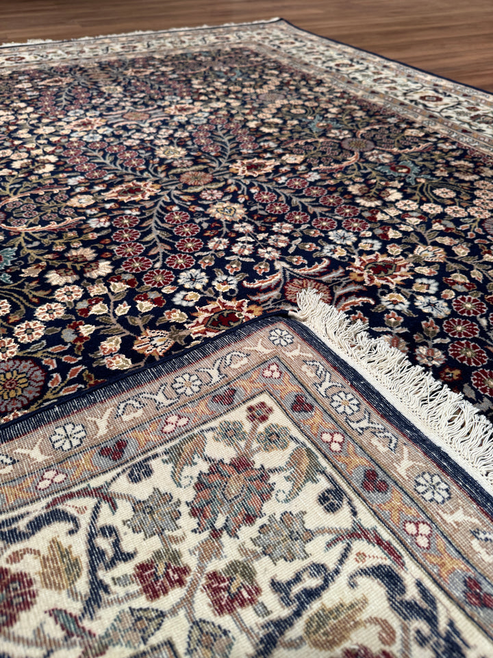 Hereke Yedi Dağın Çiçeği Orijinal El Dokuması Mavi Krem Yün Halı 166x241 4 Metrekare - 5x8 ft