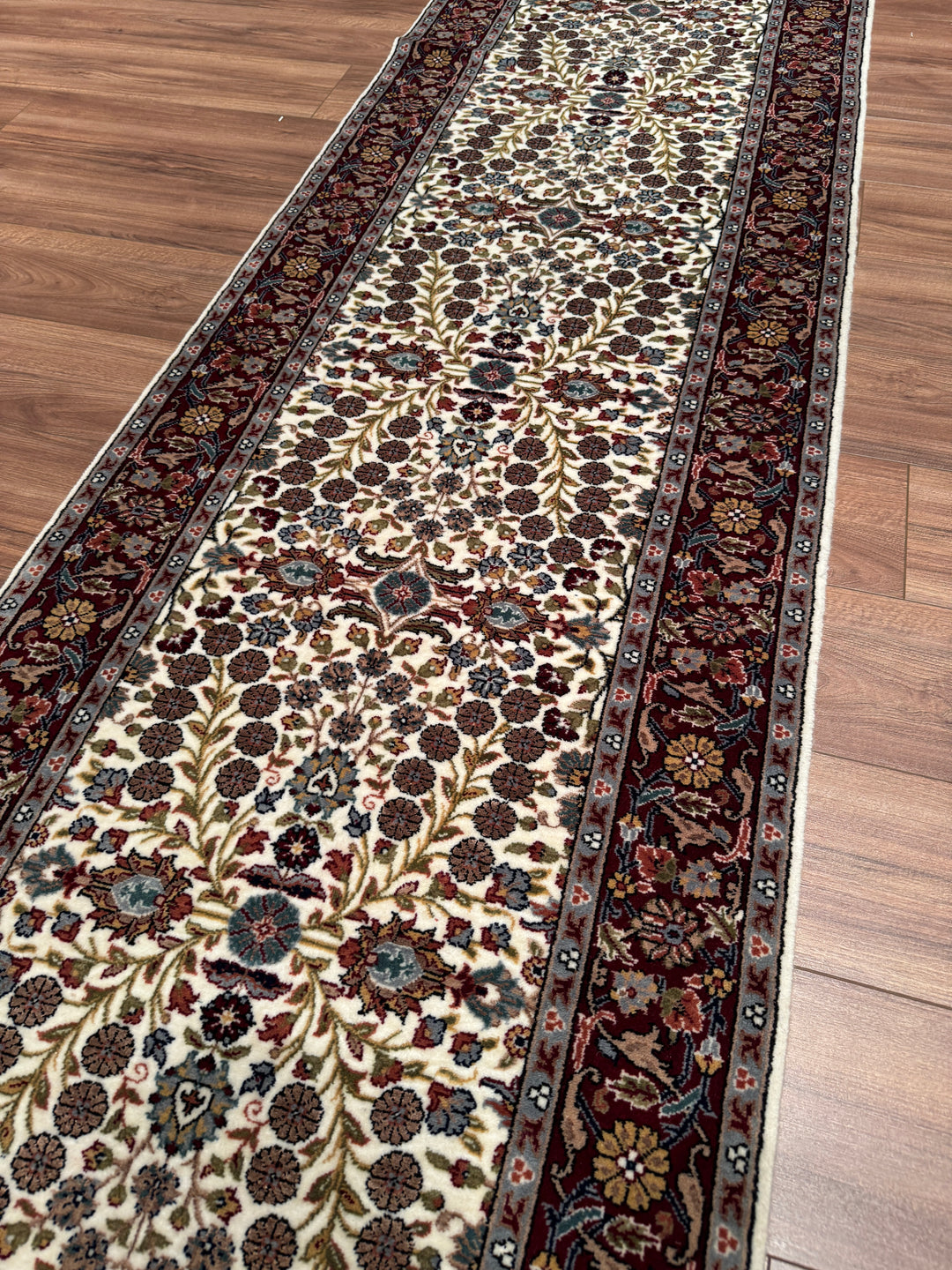 Hereke Orijinal El Dokuması Krem Kırmızı Yün Bambu Yolluk 0.81x298 2.41 Metrekare - 3x10 ft