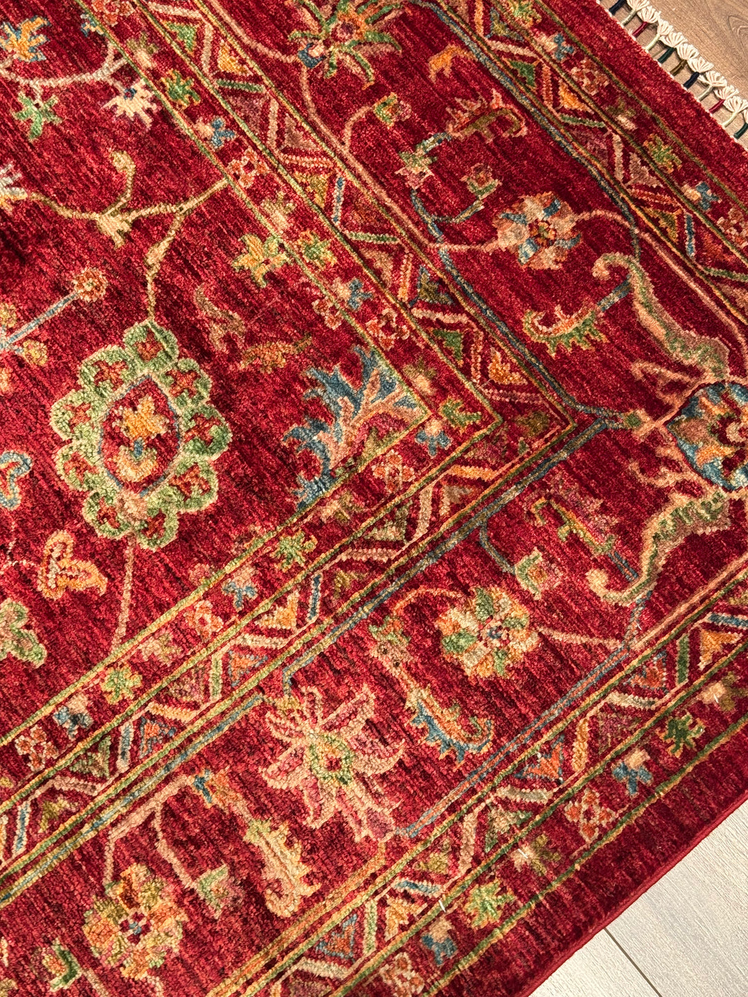 سجادة سلطاني زهرية أصلية منسوجة يدويًا من الصوف الأحمر المصبوغ بصبغة الجذور، 207 × 305 سم، 6.31 متر مربع - 7 × 10 قدم