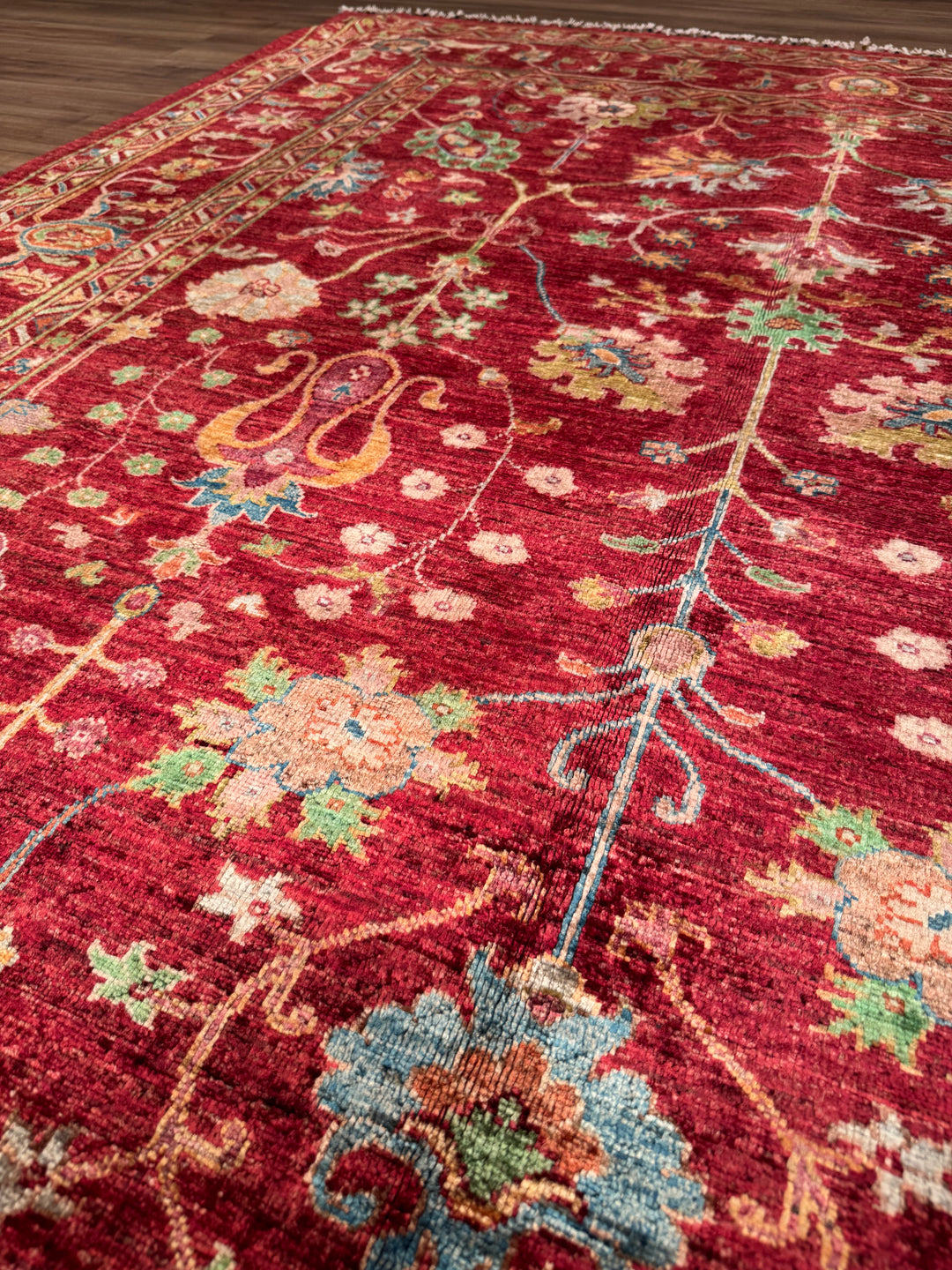 سجادة سلطاني زهرية أصلية منسوجة يدويًا من الصوف الأحمر المصبوغ بصبغة الجذور، 207 × 305 سم، 6.31 متر مربع - 7 × 10 قدم