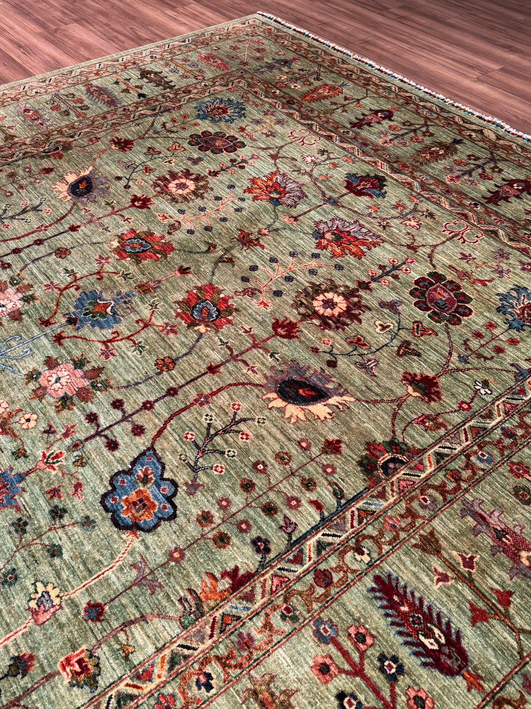 Sultani Çiçekli Orijinal El Dokuması Yeşil Kök Boya Yün Halı 270x377 10.18 Metrekare - 9x12 ft