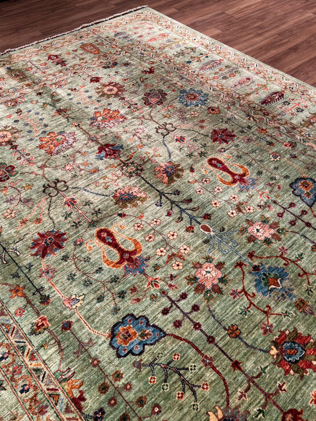 Sultani Çiçekli Orijinal El Dokuması Yeşil Kök Boya Yün Halı 270x377 10.18 Metrekare - 9x12 ft