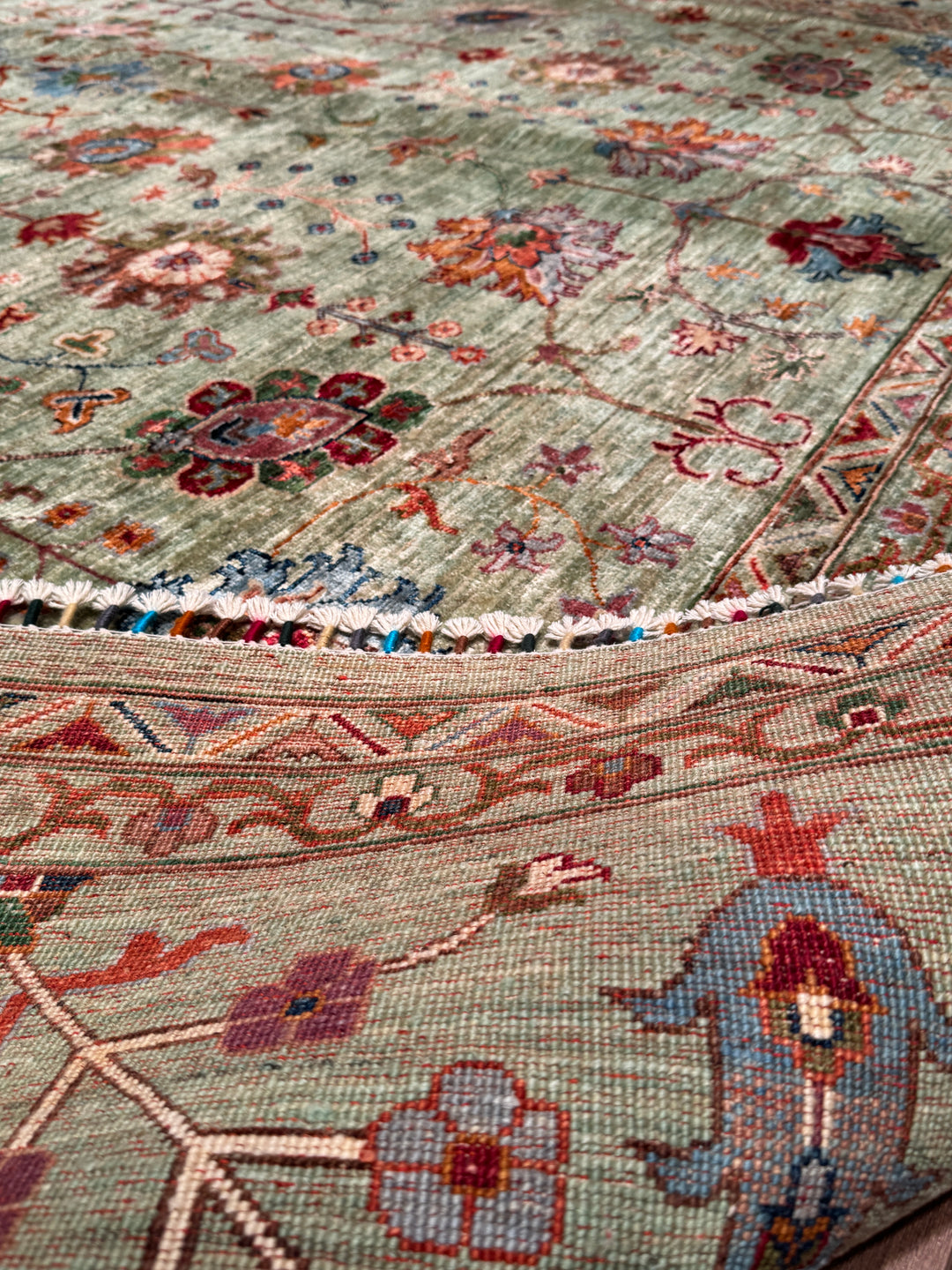 Sultani Çiçekli Orijinal El Dokuması Yeşil Kök Boya Yün Halı 270x377 10.18 Metrekare - 9x12 ft
