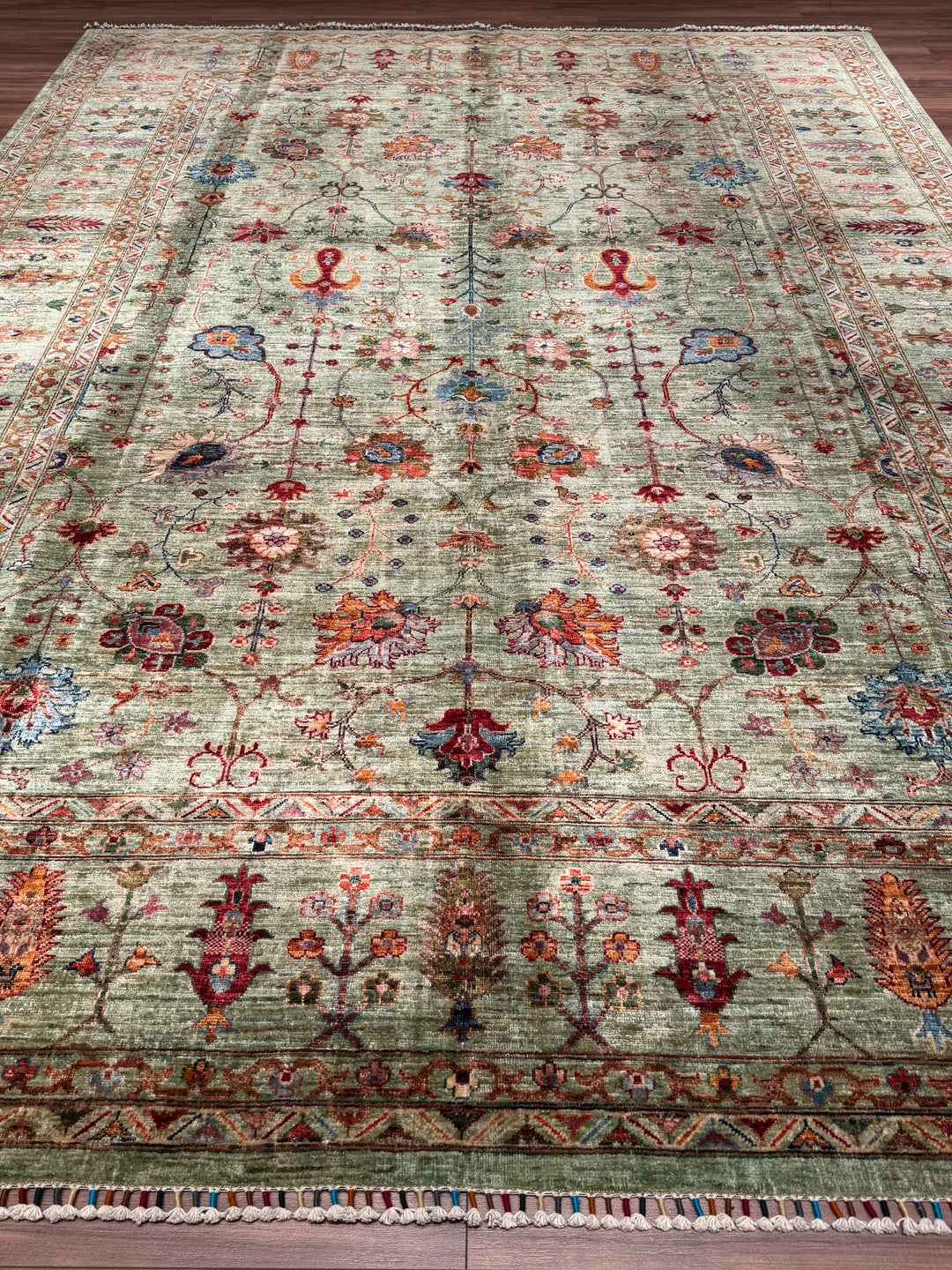 Sultani Çiçekli Orijinal El Dokuması Yeşil Kök Boya Yün Halı 270x377 10.18 Metrekare - 9x12 ft