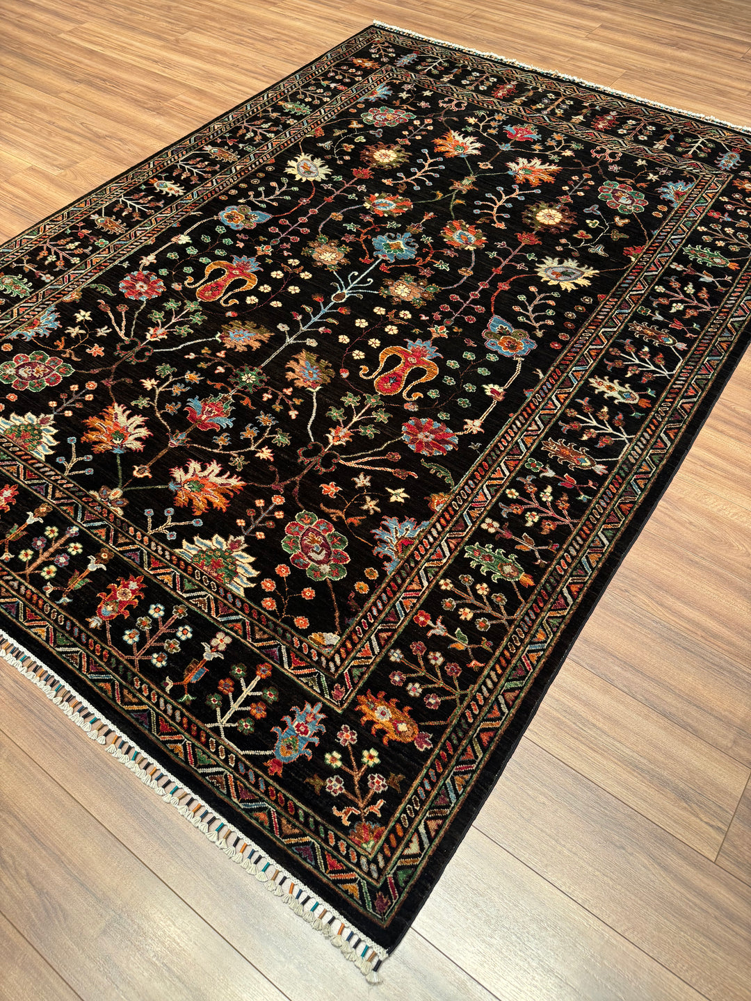 سجادة سلطاني زهرية أصلية منسوجة يدويًا من الصوف الأسود المصبوغ بصبغة الجذور، 210×288، 6.05 متر مربع - 7×10 قدم