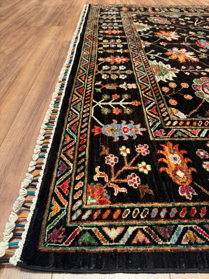 سجادة سلطاني زهرية أصلية منسوجة يدويًا من الصوف الأسود المصبوغ بصبغة الجذور، 210×288، 6.05 متر مربع - 7×10 قدم