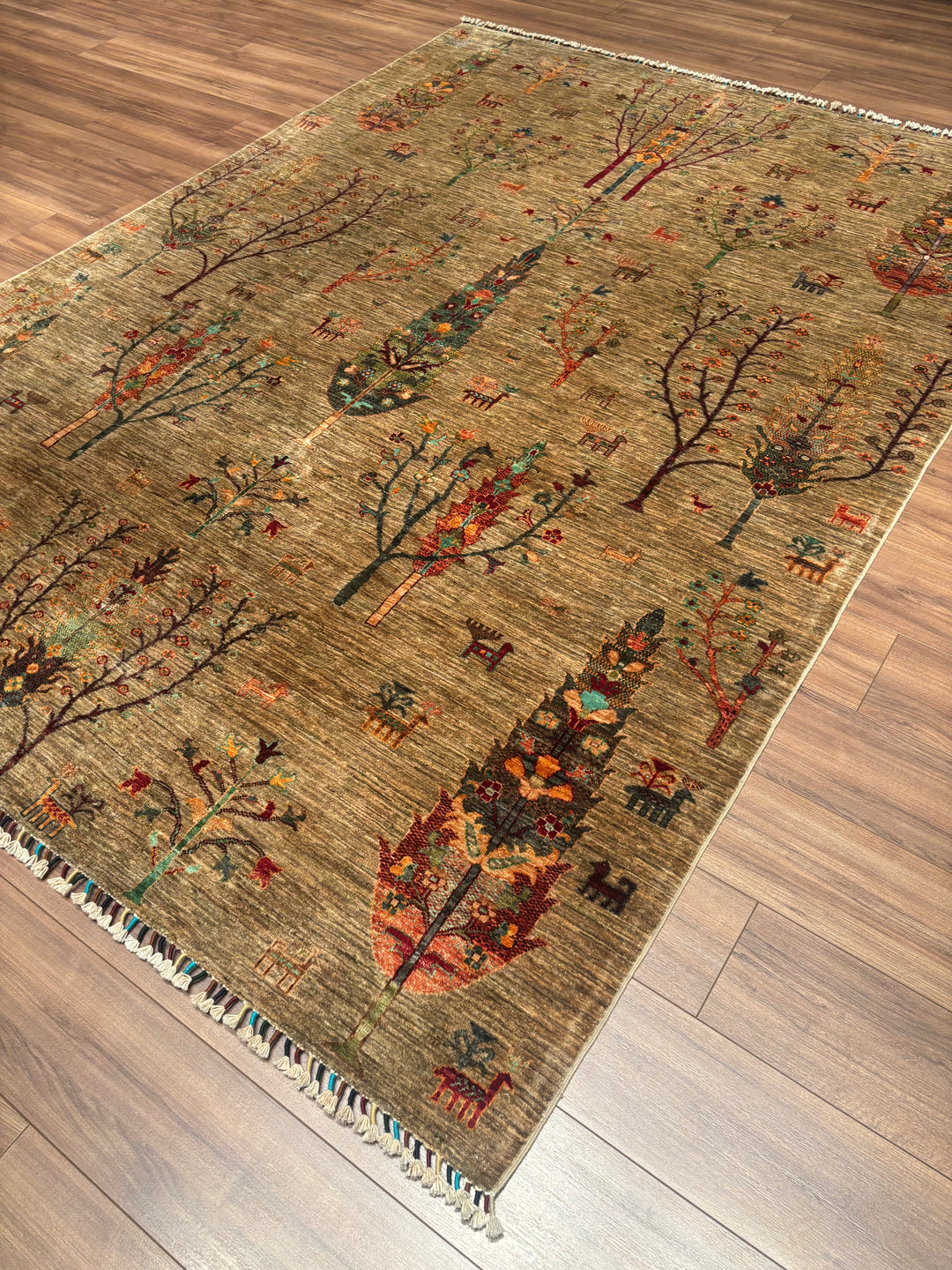 Hayat Ağacı Orijinal El Dokuması Bej Kök Boya Yün Halı 212x292 6.19 Metrekare - 7x10 ft