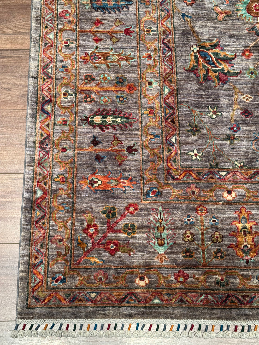 سجادة سلطاني بينبيرجيسي الأصلية المصنوعة يدويًا من الصوف الرمادي المصبوغ بصبغة الجذور 204 × 293، 5.98 متر مربع - 7 × 10 قدم