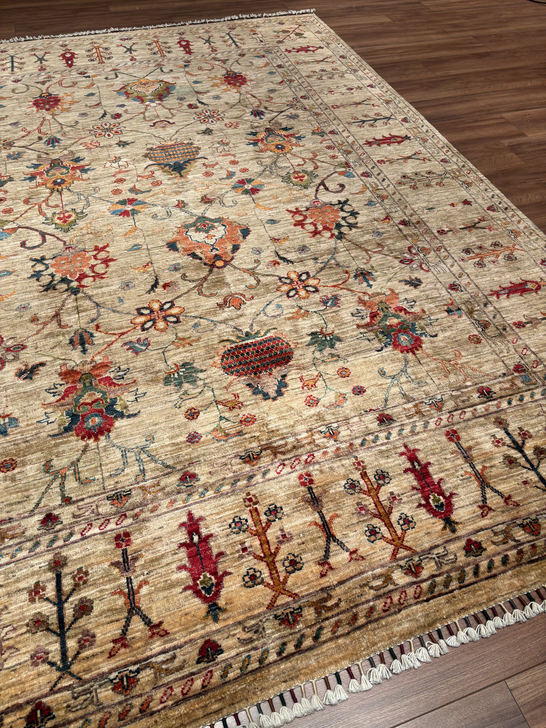 Sultani Binbirgece Orijinal El Dokuması Bej Kök Boya Yün Halı 199x287 5.71 Metrekare - 7x10 ft