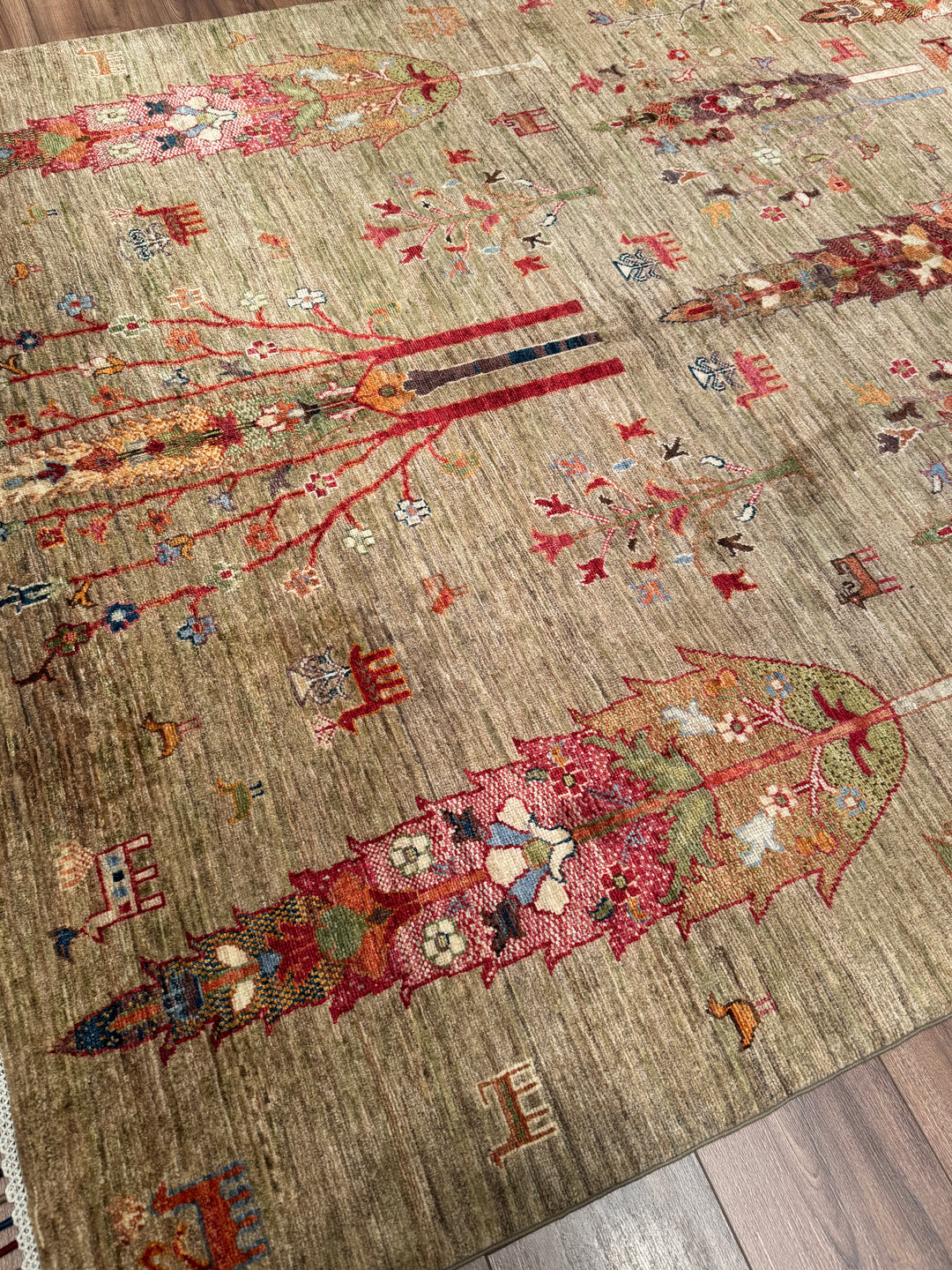 Khorjin Hayat Ağacı Orijinal El Dokuması Yeşil Bej Kök Boya Yün Halı 173x255 4.41 Metrekare - 5x8 ft
