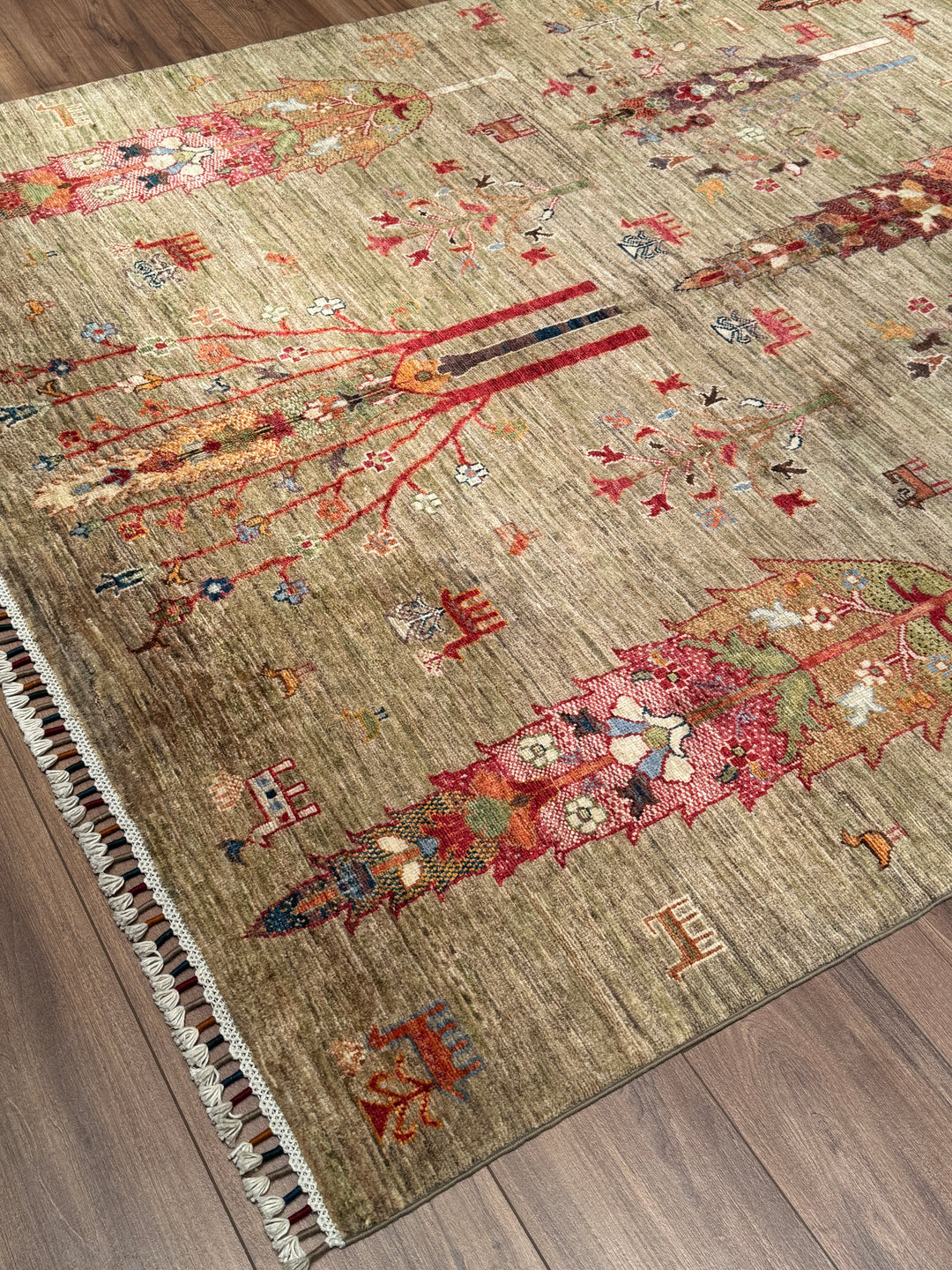 Khorjin Hayat Ağacı Orijinal El Dokuması Yeşil Bej Kök Boya Yün Halı 173x255 4.41 Metrekare - 5x8 ft