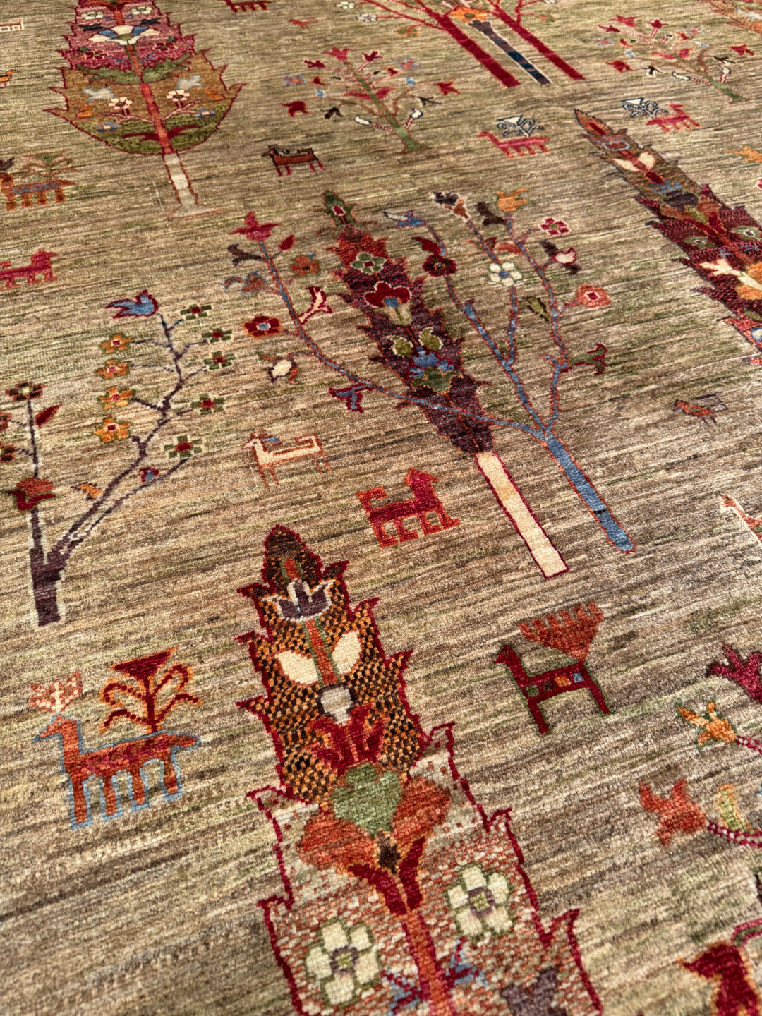 Khorjin Hayat Ağacı Orijinal El Dokuması Yeşil Bej Kök Boya Yün Halı 173x255 4.41 Metrekare - 5x8 ft