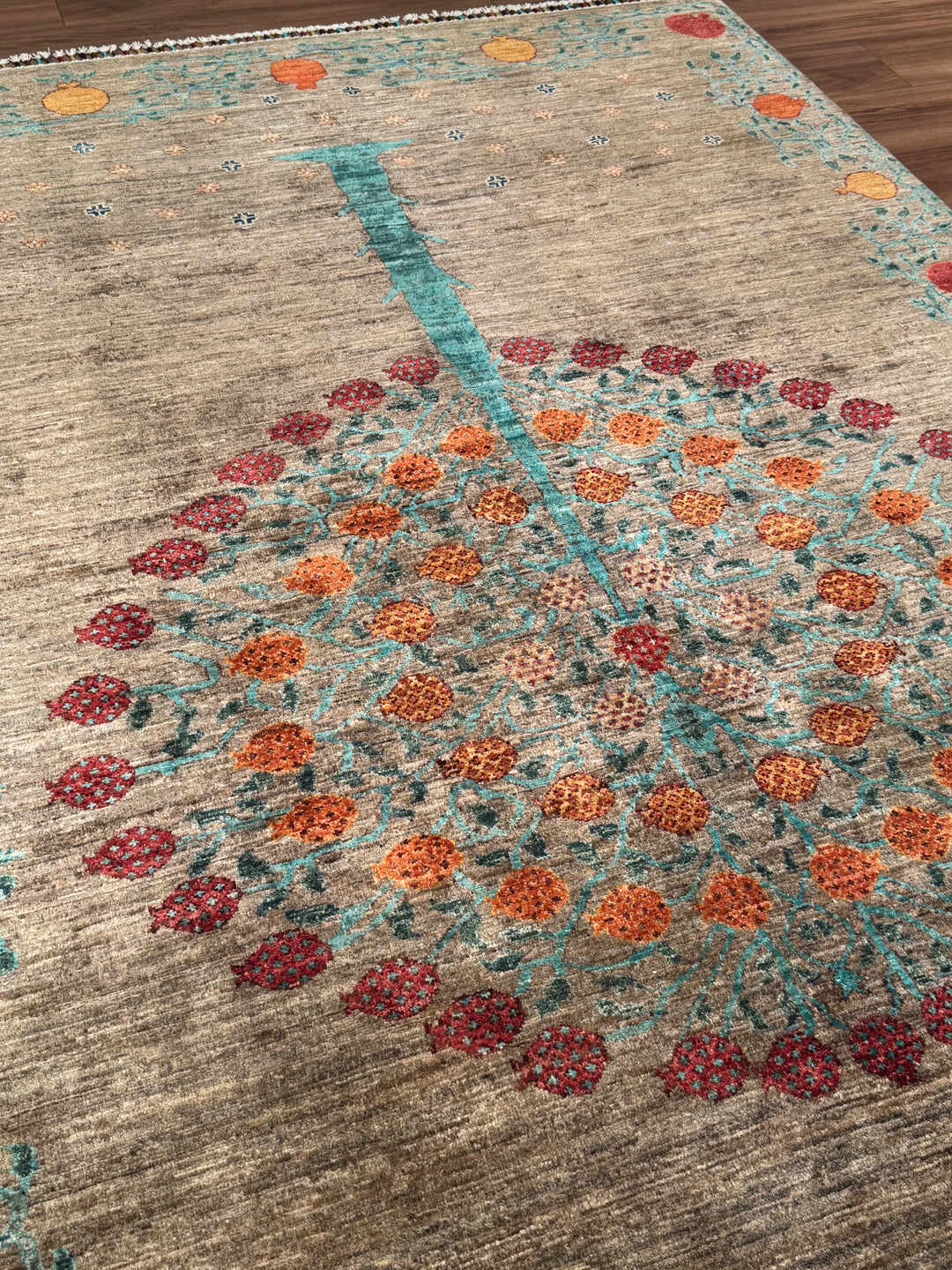 Sultani Pomegranate Tree Original Hand-Woven Beige Vegetable Dyed Wool Carpet 165x237 3.91 Square Meters - 5x8 ft