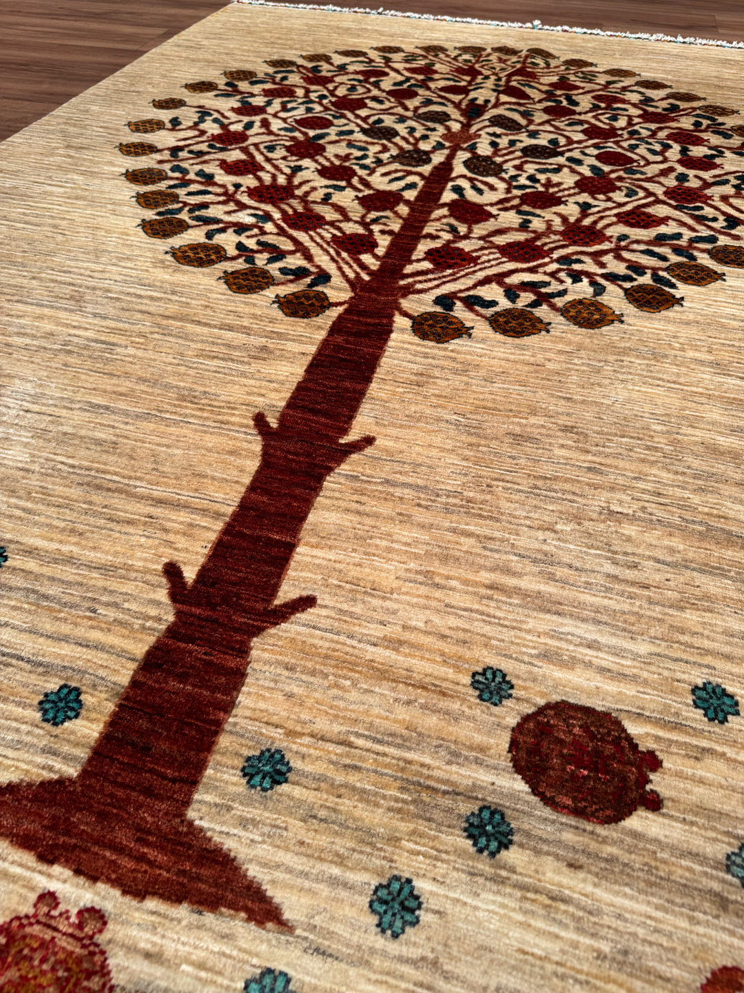Sultani Pomegranate Tree Original Hand-Woven Cream Vegetable Dyed Wool Carpet 170x226 3.84 Square Meters - 5x8 ft