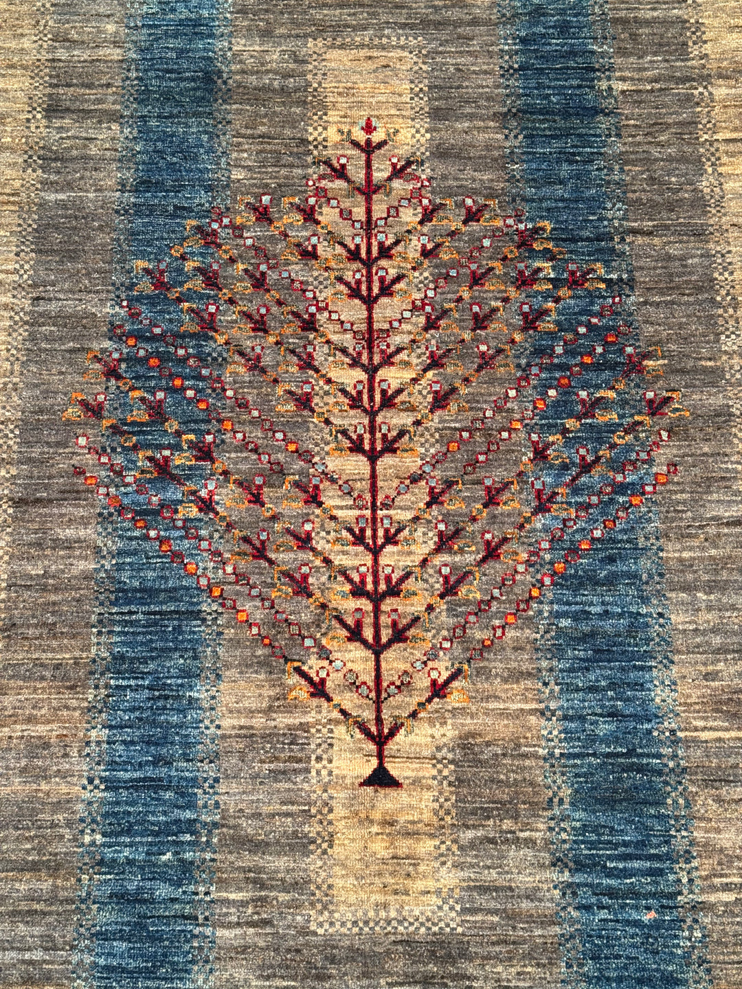 سجادة صوفية أصلية من مجموعة شجرة الحياة من خورجين، منسوجة يدويًا، بلون رمادي مصبوغ بجذور، مقاس 196×297، 5.82 متر مربع - 7×10 قدم 