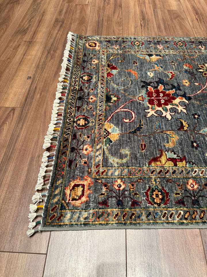 سجادة صوفية أصلية منسوجة يدويًا من Sultani Floral Long Runner باللون الرمادي المصبوغ يدويًا 0.82 × 395 3.24 متر مربع - 2 × 13 قدمًا 