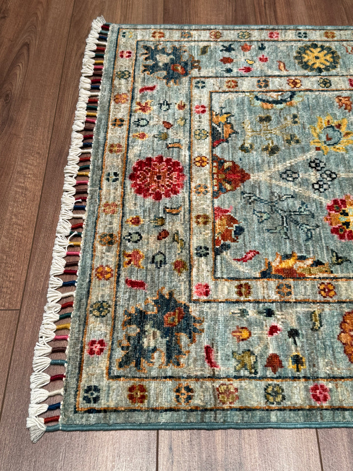 سجادة سلطاني بينبيرجيسي الأصلية المصنوعة يدويًا من الصوف الرمادي المصبوغ بصبغة الجذور 0.82 × 133 سم (1.09 متر مربع) - 3 × 4 قدم 