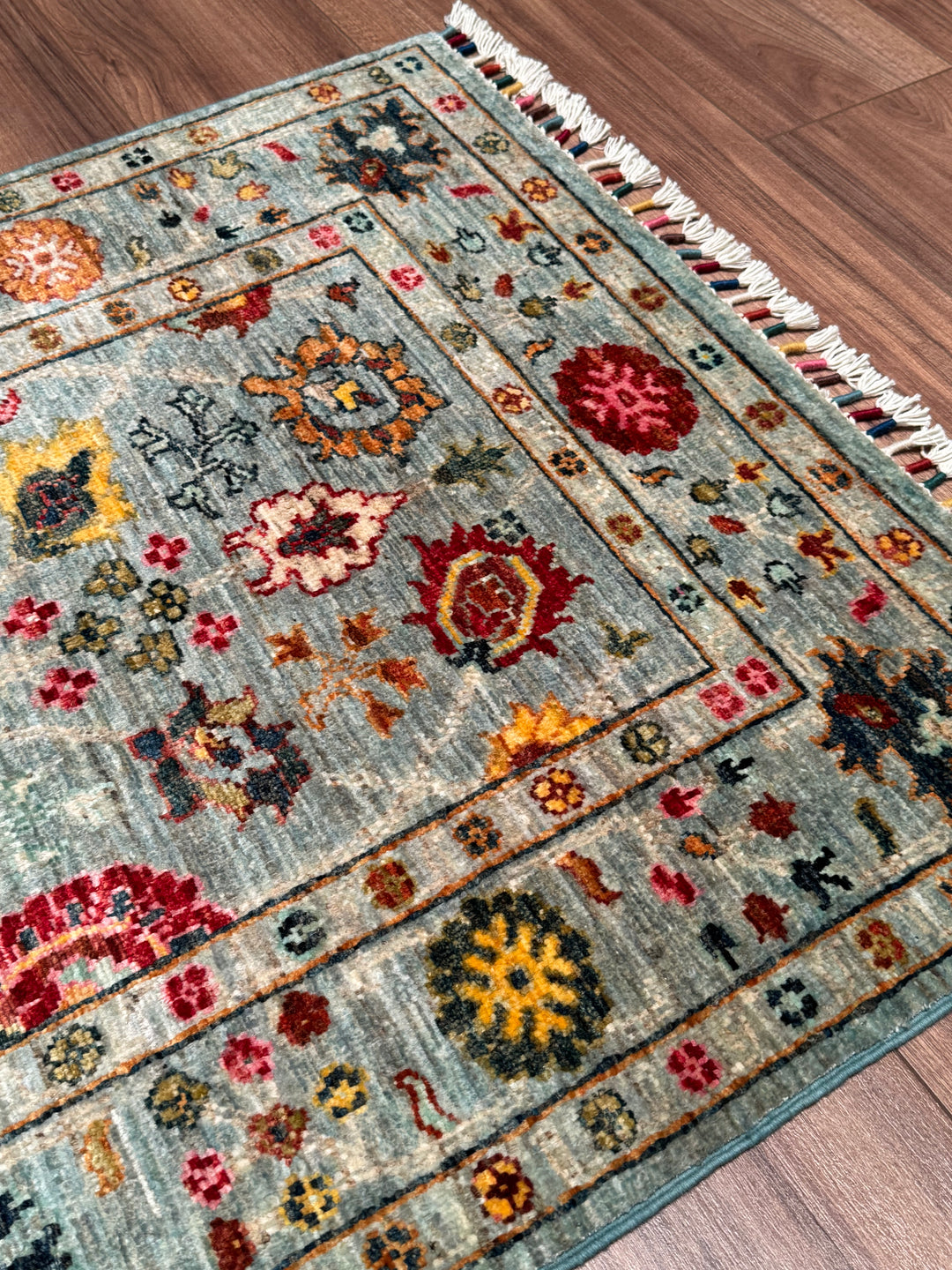 سجادة سلطاني بينبيرجيسي الأصلية المصنوعة يدويًا من الصوف الرمادي المصبوغ بصبغة الجذور 0.82 × 133 سم (1.09 متر مربع) - 3 × 4 قدم 