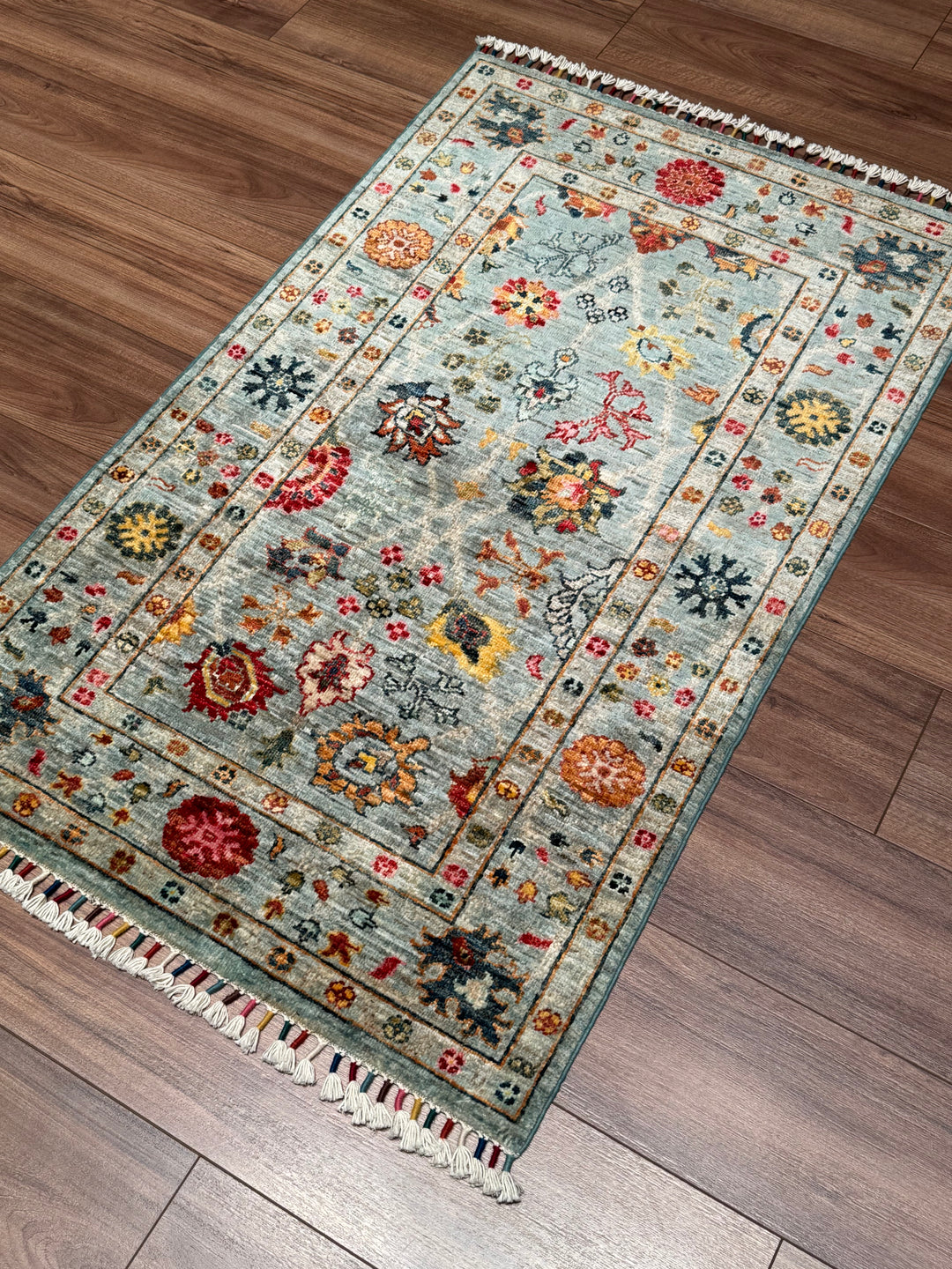 سجادة سلطاني بينبيرجيسي الأصلية المصنوعة يدويًا من الصوف الرمادي المصبوغ بصبغة الجذور 0.82 × 133 سم (1.09 متر مربع) - 3 × 4 قدم 