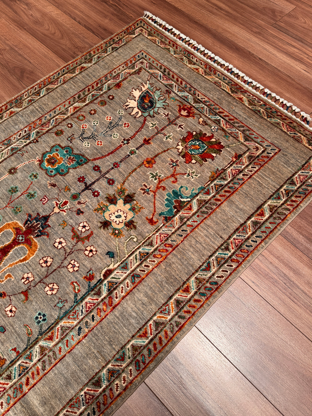 Sultani Çiçekli Orijinal El Dokuması Gri Kök Boya Yün Halı 105x156 1.64 Metrekare - 3x5 ft