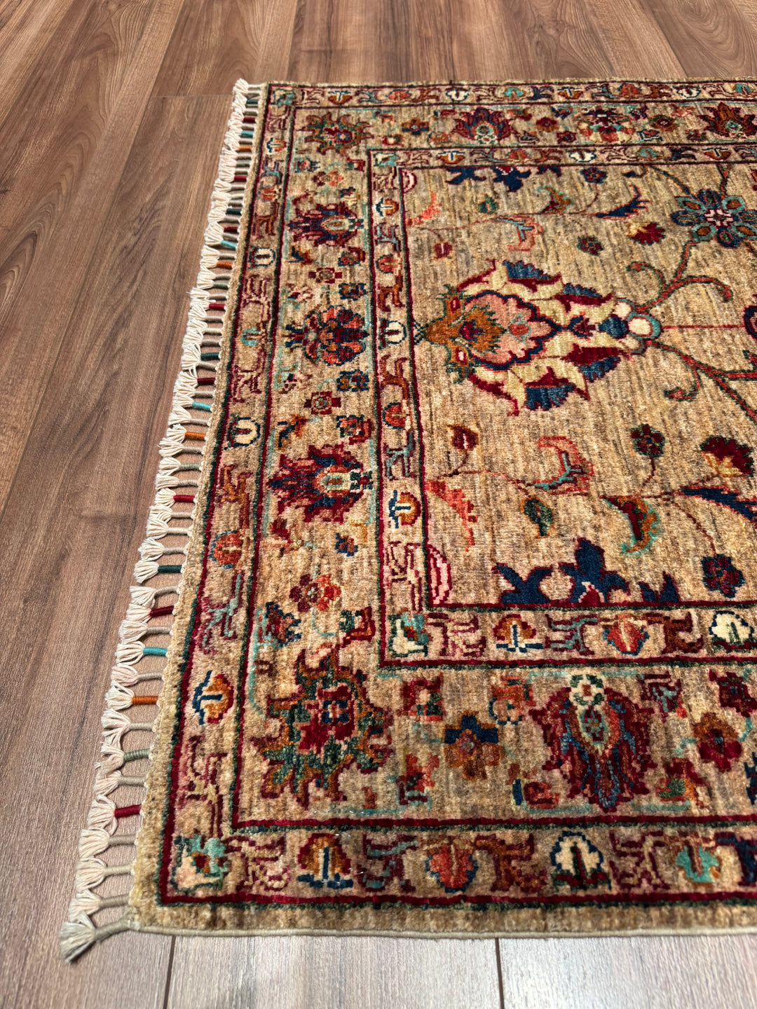 Sultani Binbirgece Orijinal El Dokuması Bej Kök Boya Yün Halı 104x150 1.56 Metrekare - 3x4 ft