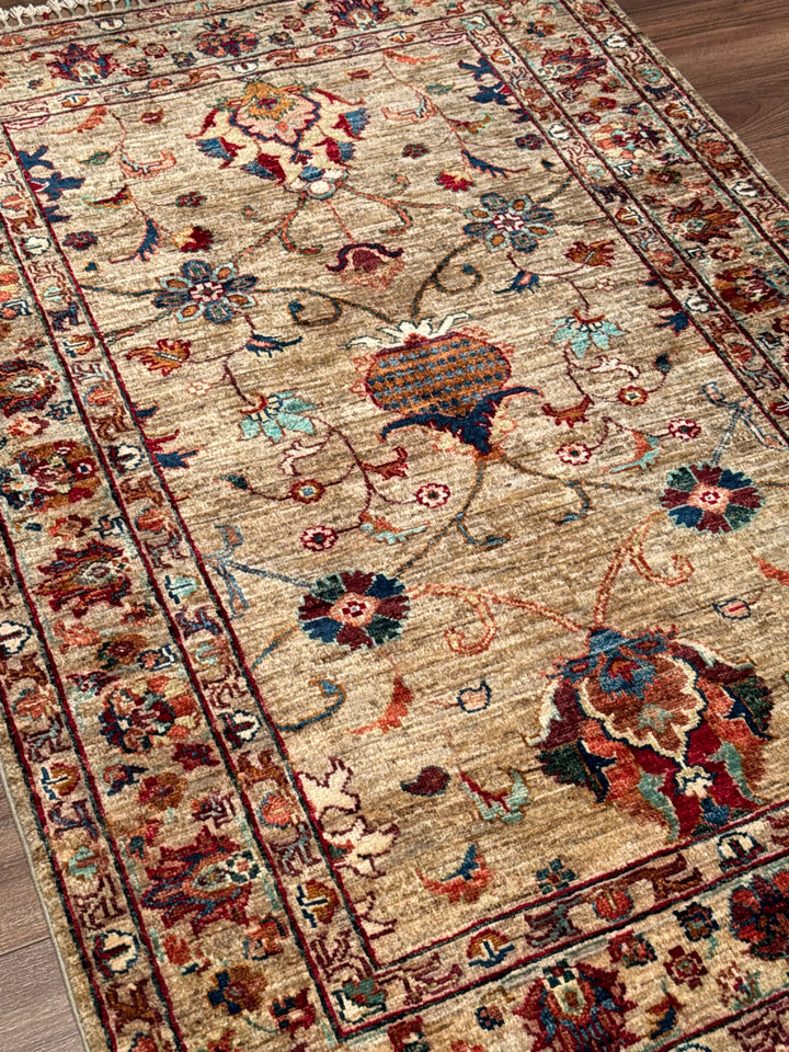 Sultani Binbirgece Orijinal El Dokuması Bej Kök Boya Yün Halı 104x150 1.56 Metrekare - 3x4 ft