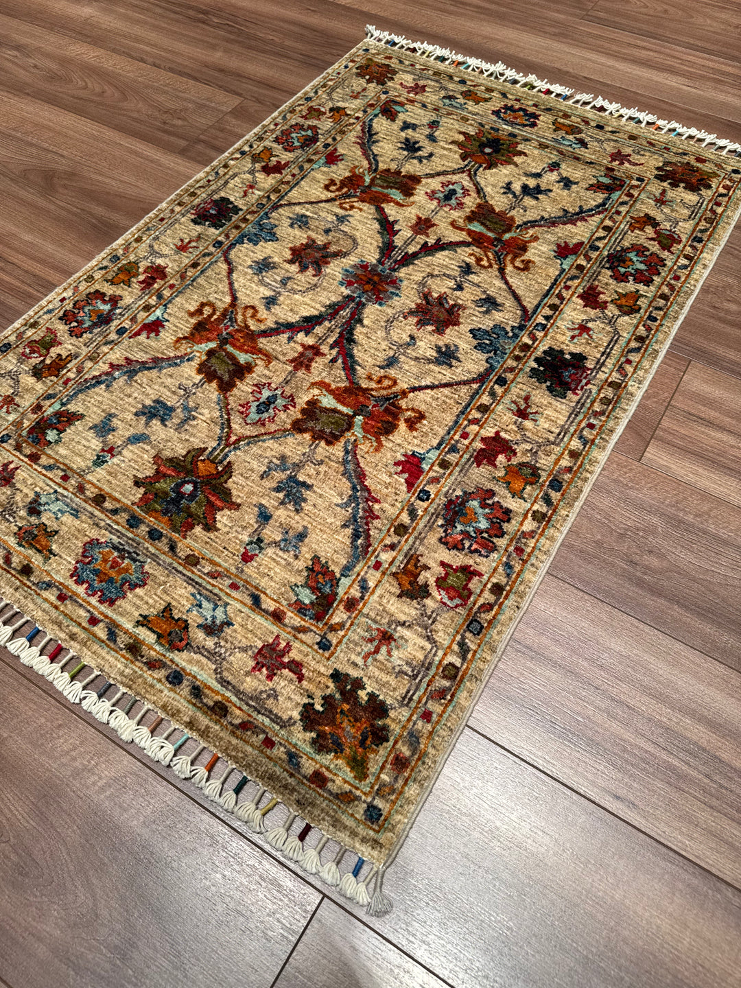 Sultani Binbirgece Orijinal El Dokuması Bej Kök Boya Yün Halı 0.92x120 1.10 Metrekare - 3x4 ft