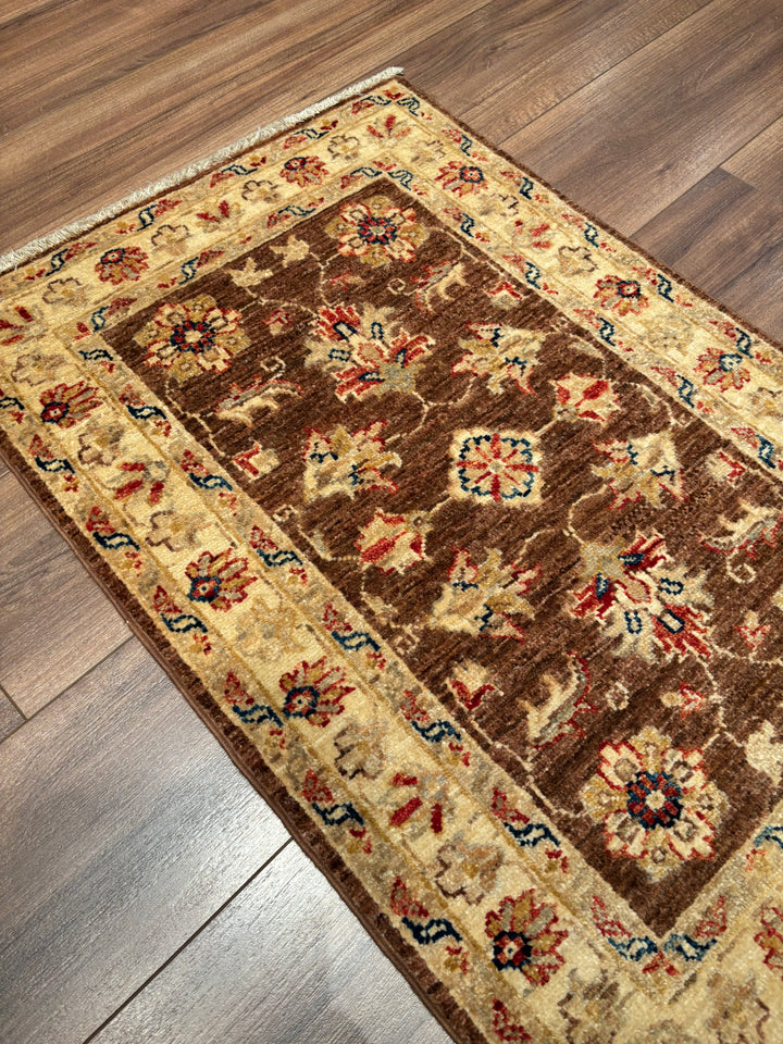 Uşak Orijinal El Dokuması Kahverengi Kök Boya Yün Halı 0.60x0.92 0.55 Metrekare - 2x3 ft