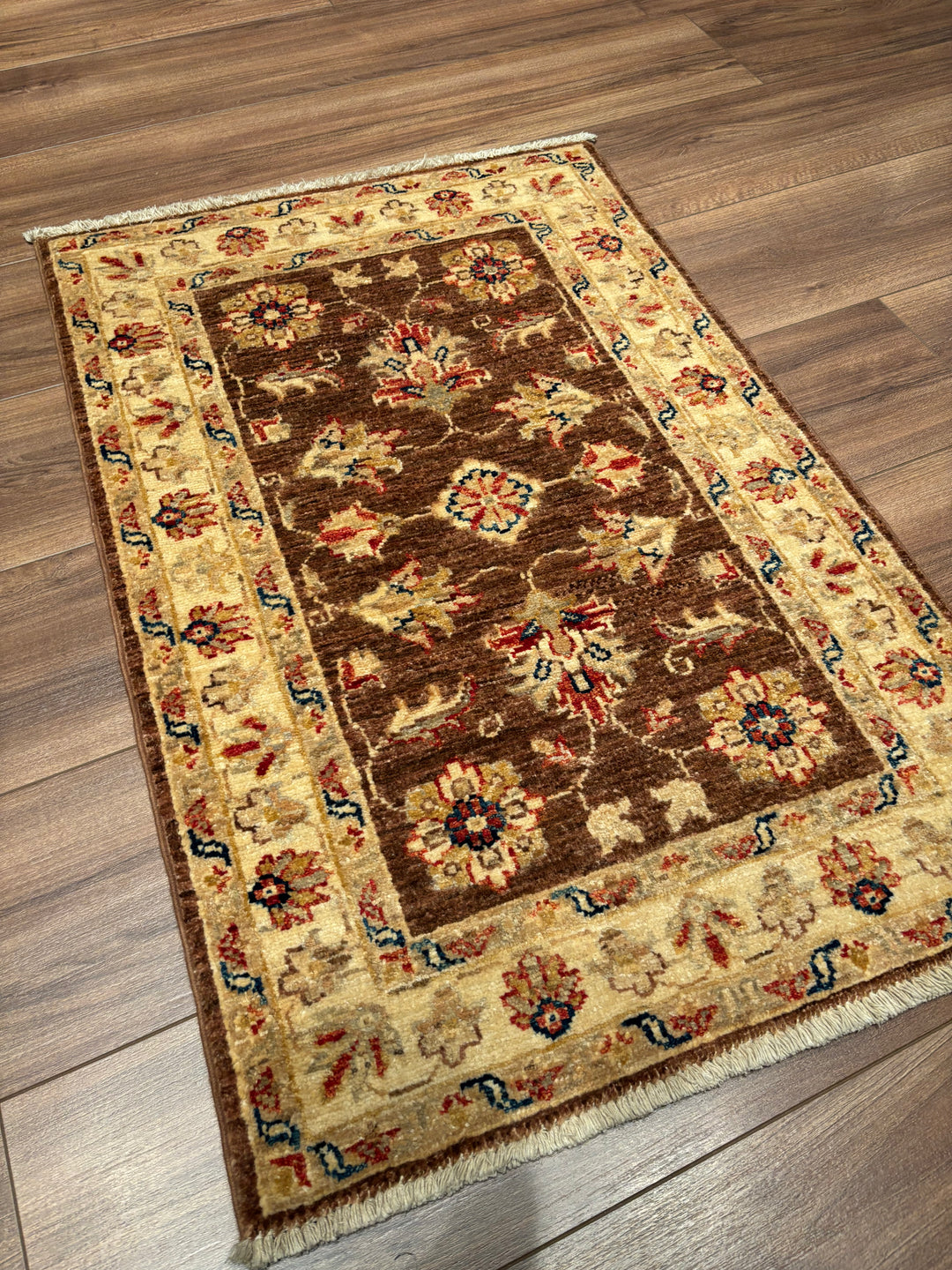 Uşak Orijinal El Dokuması Kahverengi Kök Boya Yün Halı 0.60x0.92 0.55 Metrekare - 2x3 ft