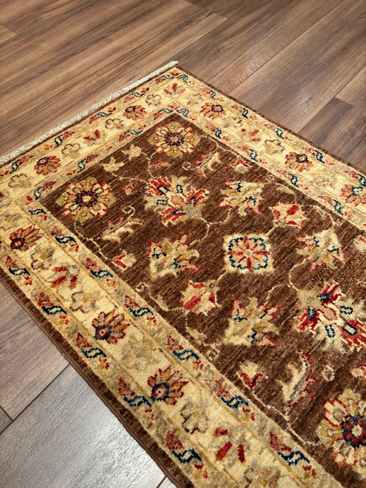 Uşak Orijinal El Dokuması Kahverengi Kök Boya Yün Halı 0.60x0.92 0.55 Metrekare - 2x3 ft