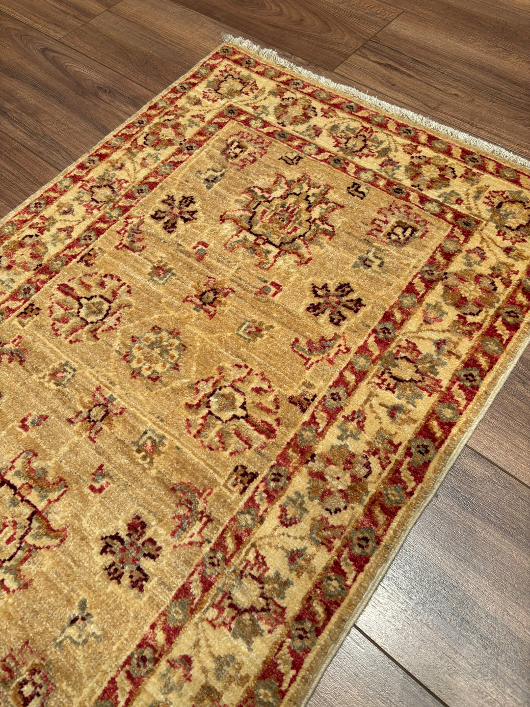 Uşak Orijinal El Dokuması Bej Kök Boya Yün Halı 0.60x0.94 0.56 Metrekare - 2x3 ft