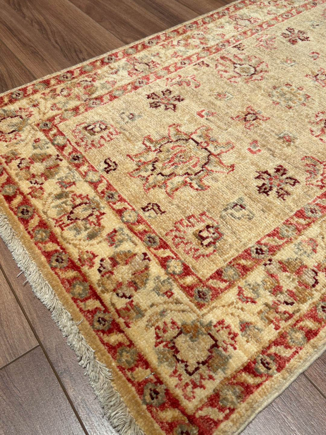 Uşak Orijinal El Dokuması Bej Kök Boya Yün Halı 0.60x0.94 0.56 Metrekare - 2x3 ft