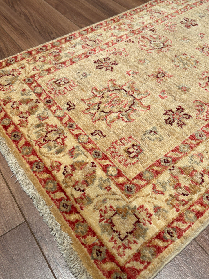 Uşak Orijinal El Dokuması Bej Kök Boya Yün Halı 0.60x0.94 0.56 Metrekare - 2x3 ft