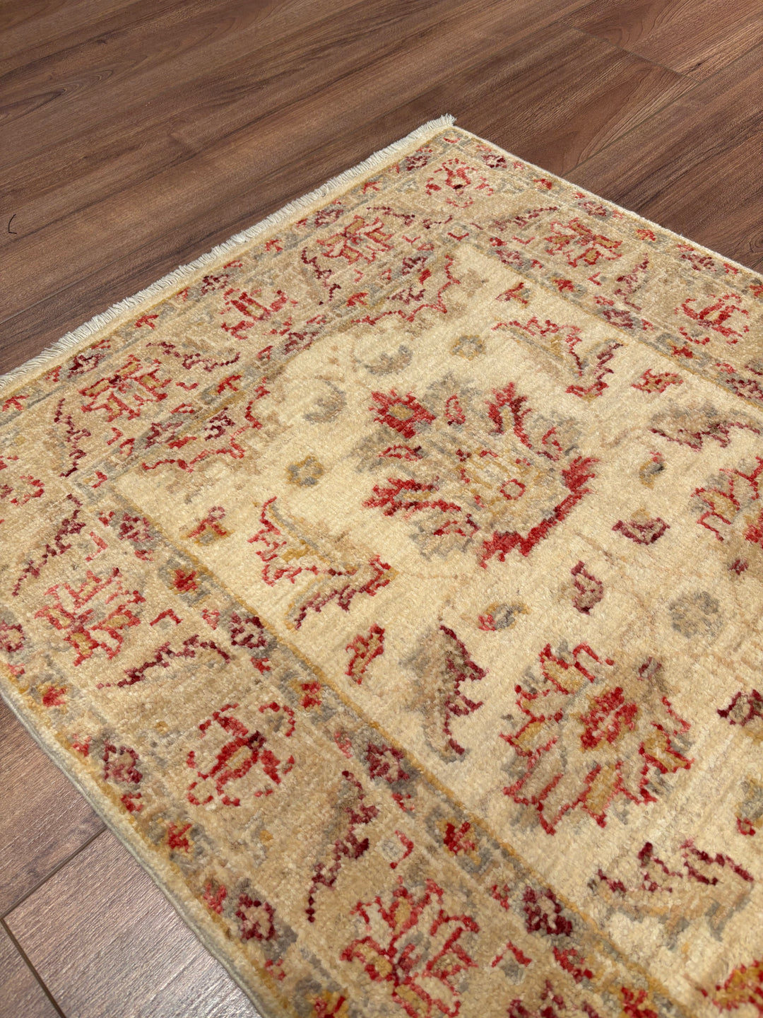 Uşak Orijinal El Dokuması Bej Kök Boya Yün Halı 0.62x0.93 0.58 Metrekare - 2x3 ft