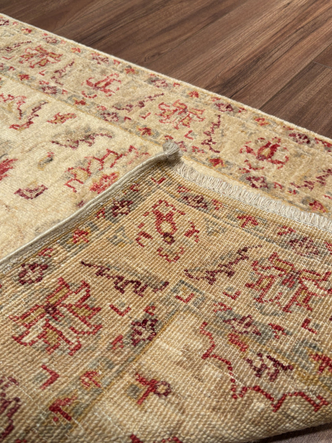 Uşak Orijinal El Dokuması Bej Kök Boya Yün Halı 0.62x0.93 0.58 Metrekare - 2x3 ft