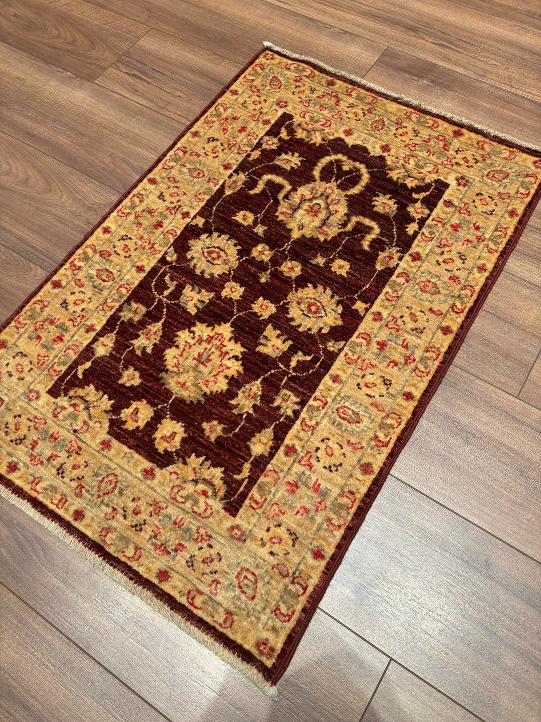 Uşak Orijinal El Dokuması Bordo Kök Boya Yün Halı 0.61x0.93 0.67 Metrekare - 2x3 ft