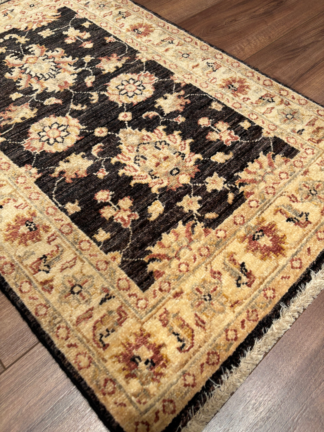 Uşak Orijinal El Dokuması Siyah Kök Boya Yün Halı 0.59x0.91 0.54 Metrekare - 2x3 ft