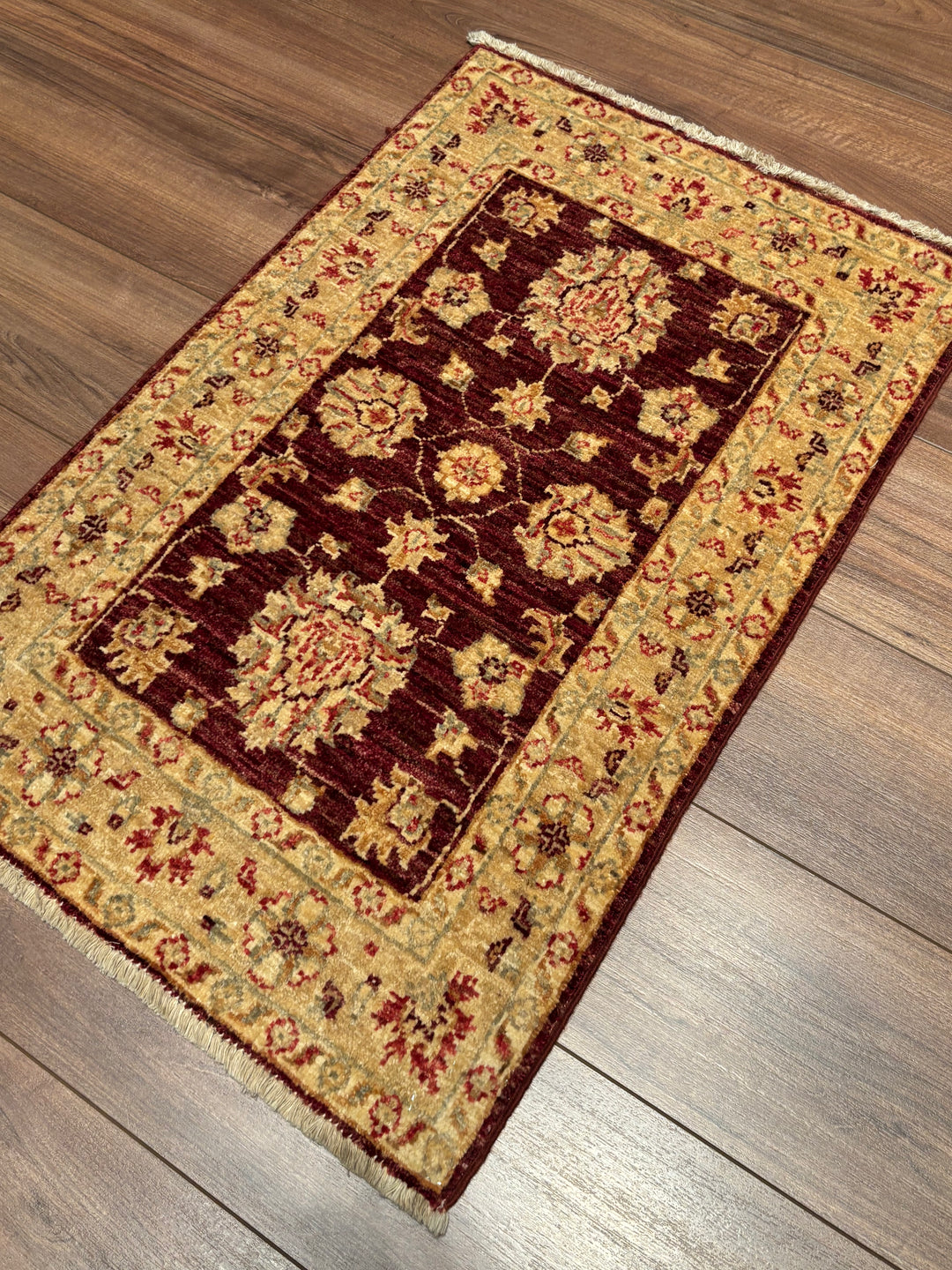 Uşak Orijinal El Dokuması Bordo Kök Boya Yün Halı 0.58x0.91 0.53 Metrekare - 2x3 ft
