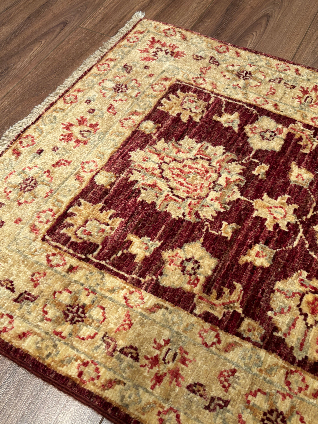 Uşak Orijinal El Dokuması Bordo Kök Boya Yün Halı 0.58x0.91 0.53 Metrekare - 2x3 ft