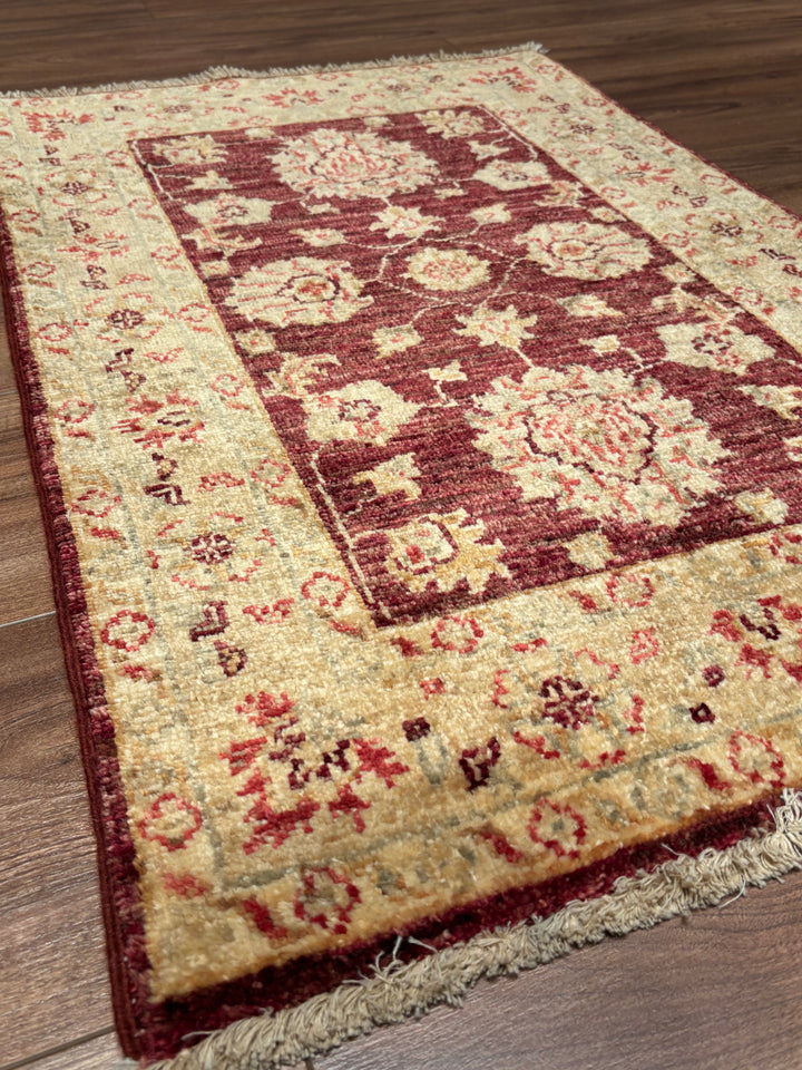 Uşak Orijinal El Dokuması Bordo Kök Boya Yün Halı 0.58x0.91 0.53 Metrekare - 2x3 ft