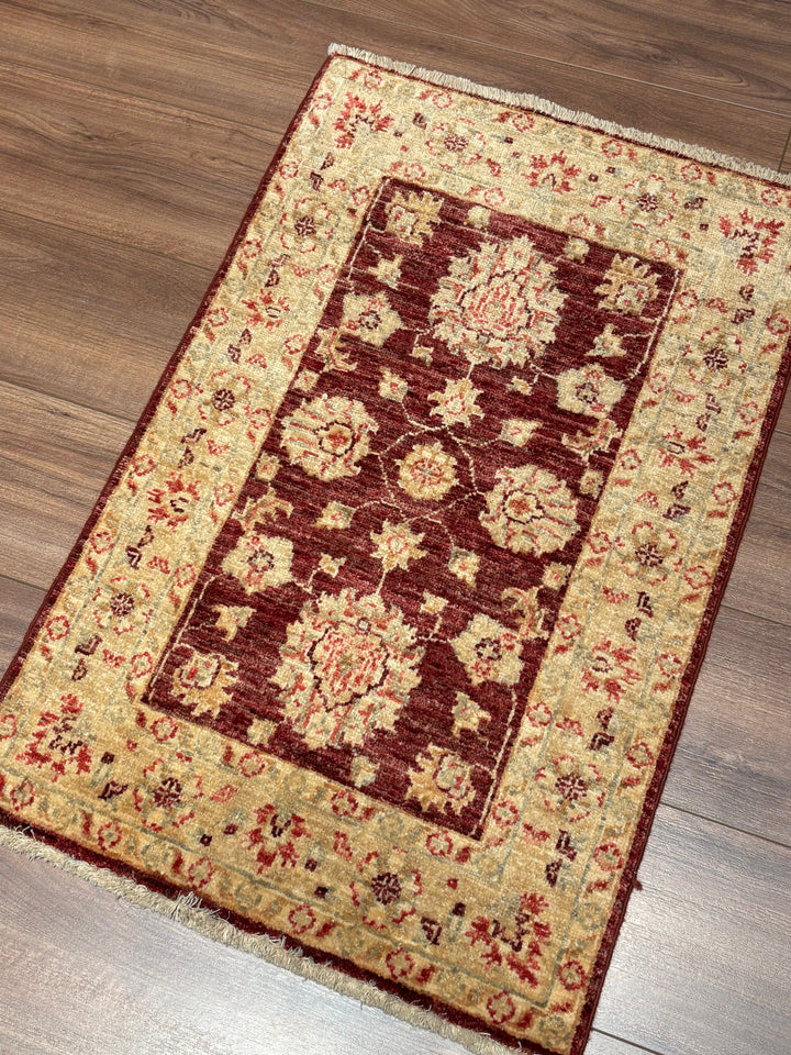 Uşak Orijinal El Dokuması Bordo Kök Boya Yün Halı 0.58x0.91 0.53 Metrekare - 2x3 ft