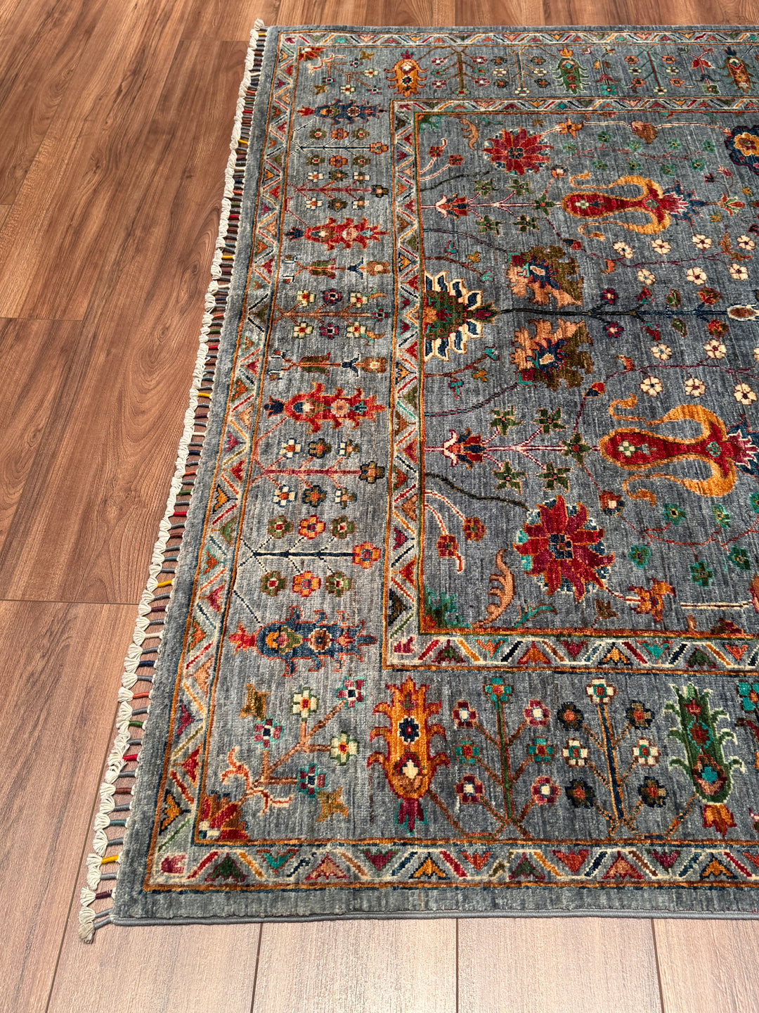 Sultani Çiçekli Orijinal El Dokuması Gri Kök Boya Yün Halı 179x238 4.26 Metrekare - 5x8 ft