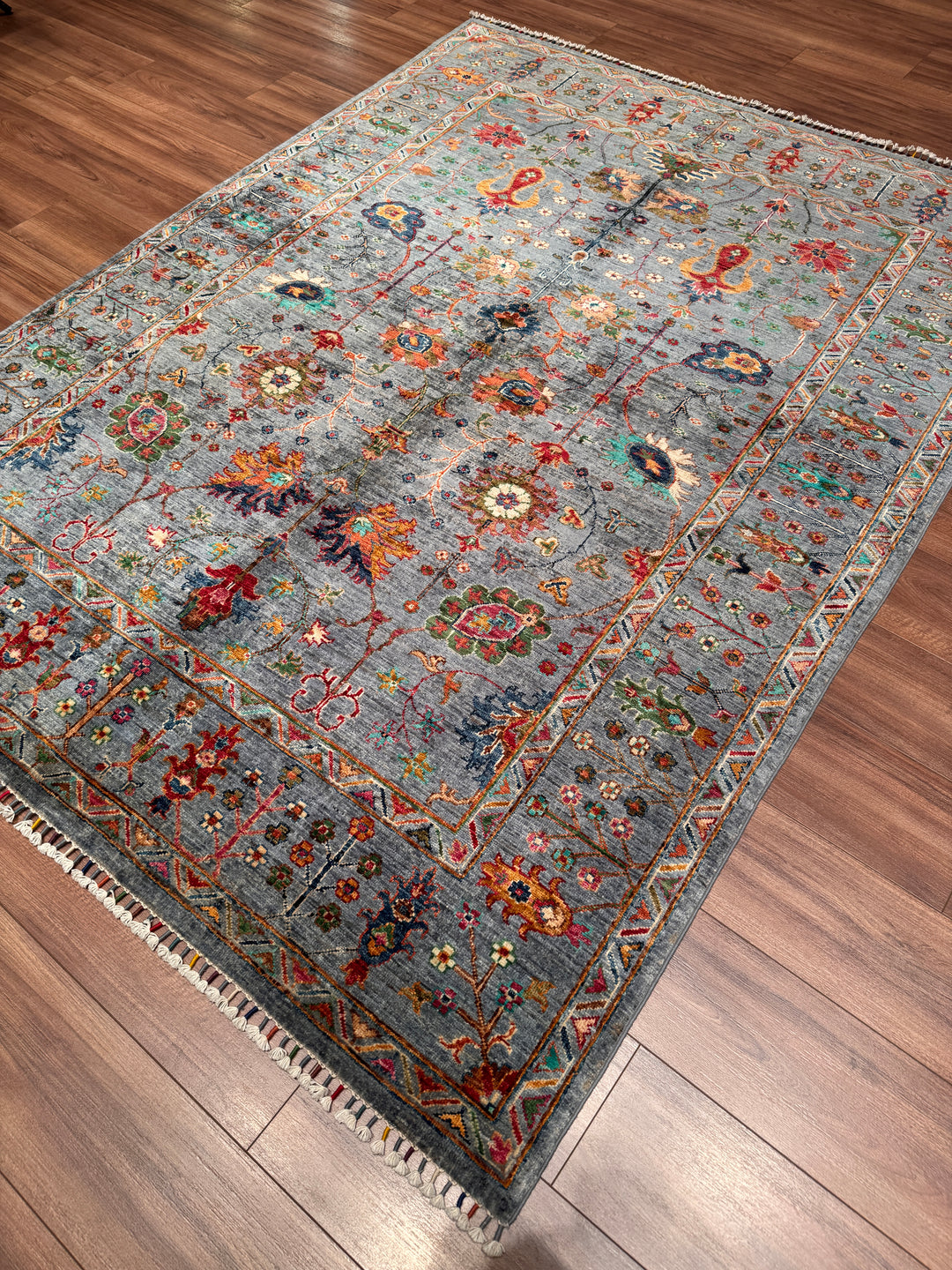 Sultani Çiçekli Orijinal El Dokuması Gri Kök Boya Yün Halı 179x238 4.26 Metrekare - 5x8 ft