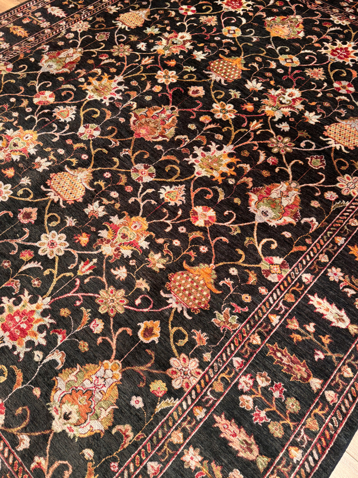 Sultani Binbirgece Orijinal El Dokuması Siyah Kök Boya Yün Halı 244x309 7.54 Metrekare - 8x10 ft