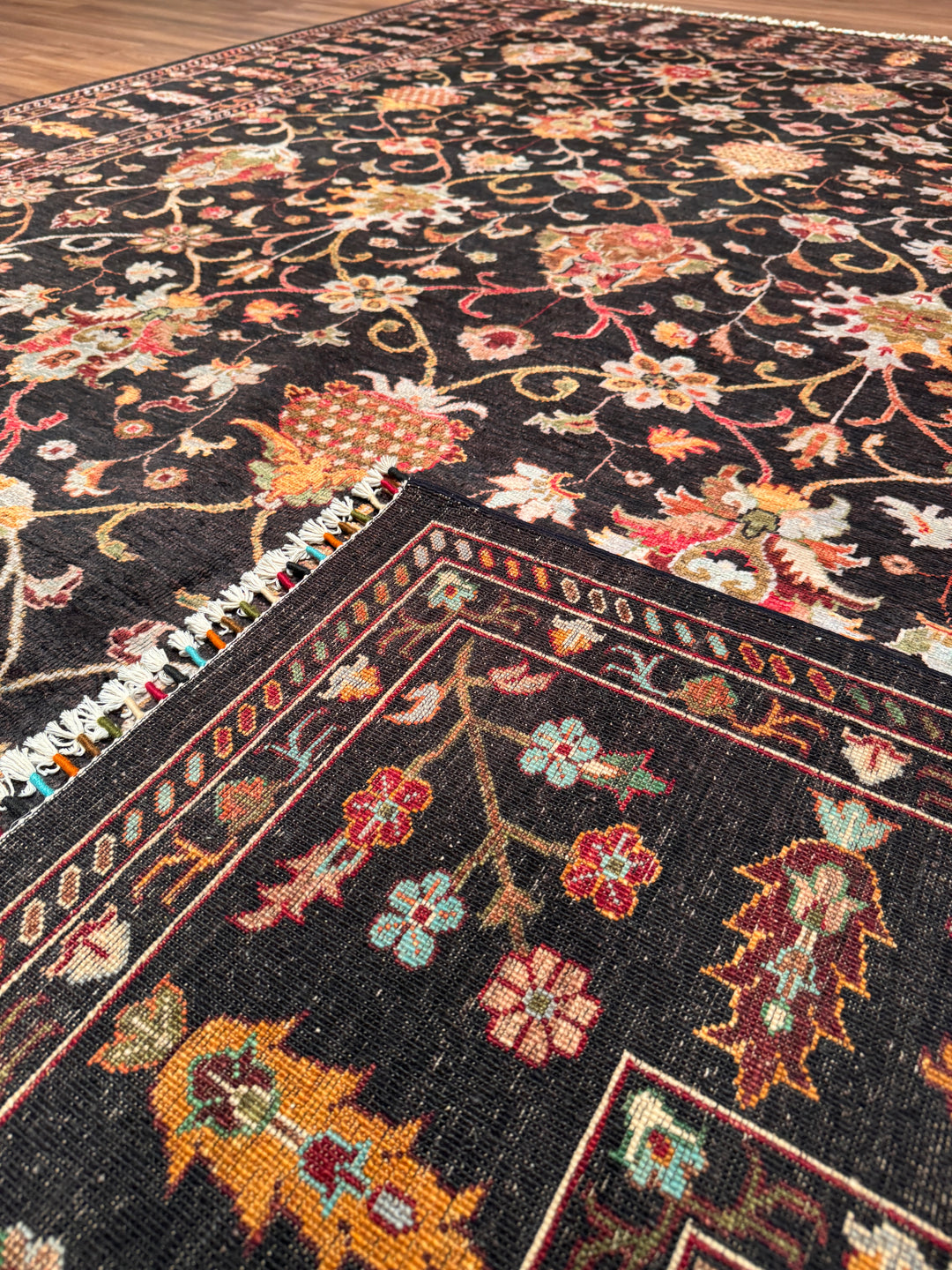 Sultani Binbirgece Orijinal El Dokuması Siyah Kök Boya Yün Halı 244x309 7.54 Metrekare - 8x10 ft